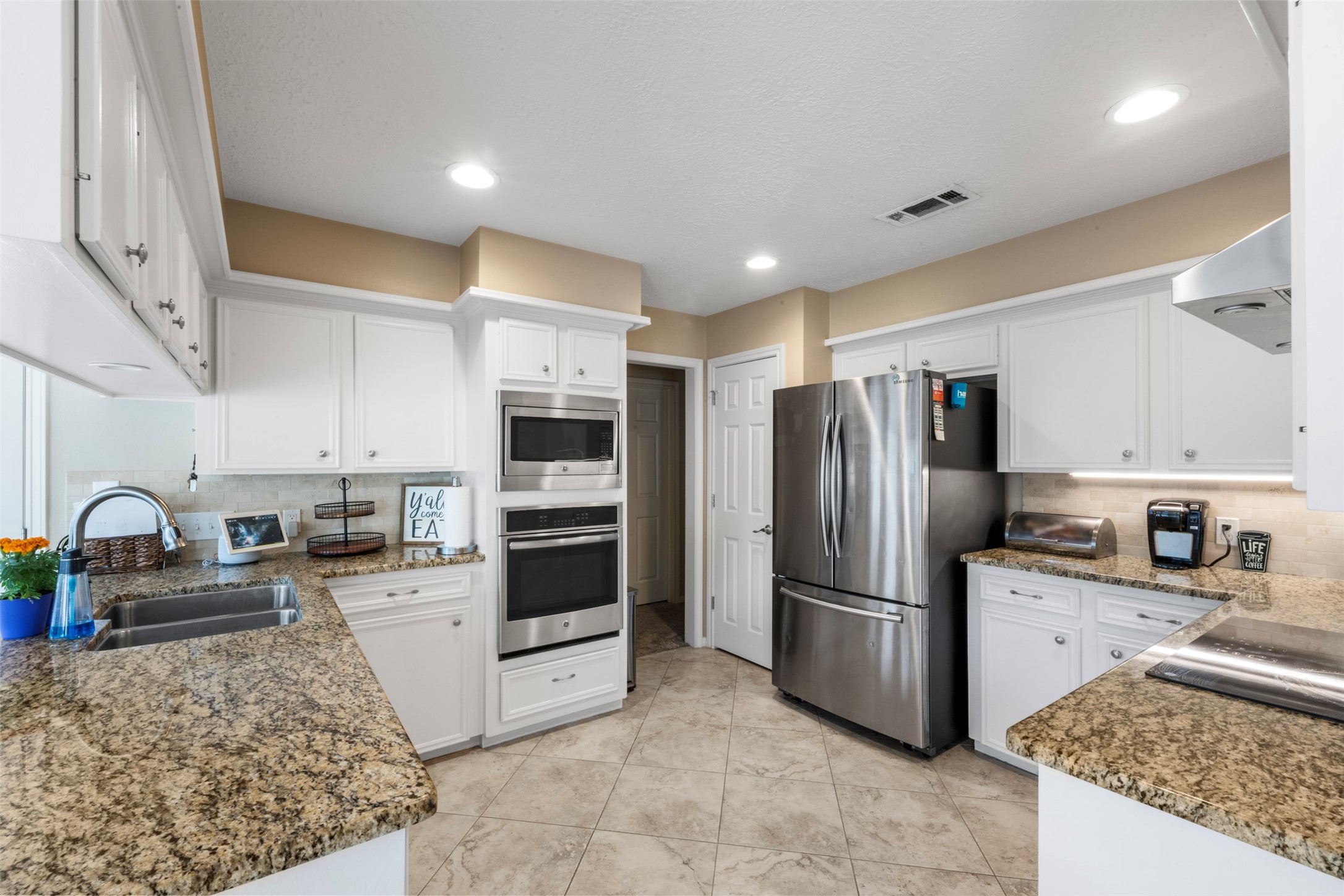 1018 Trowbridge Drive Property Photo 9