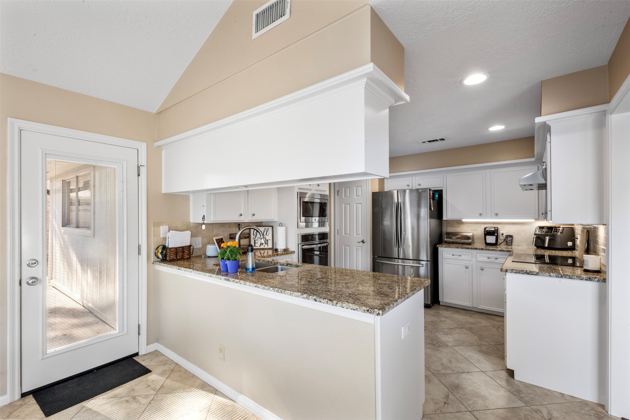 1018 Trowbridge Drive Property Photo 10