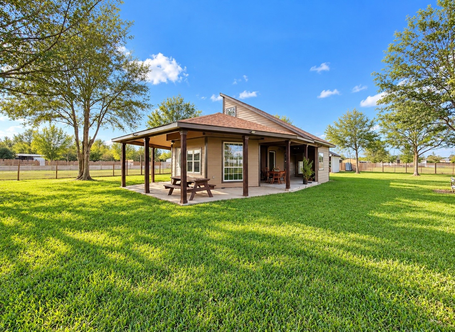 369 County Road 3556 Road Property Photo 2