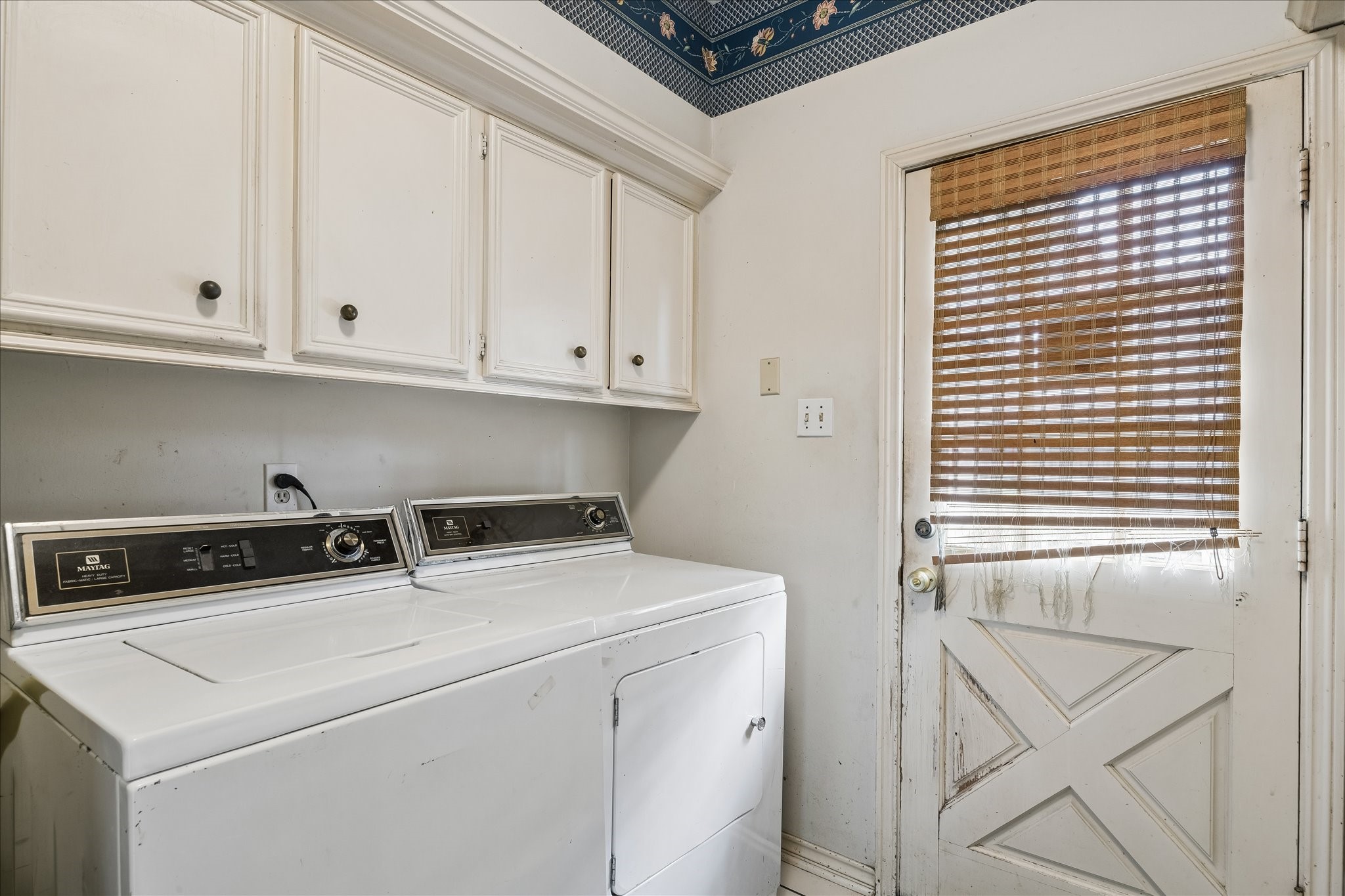 16222 Winchmore Hill Drive Property Photo 29