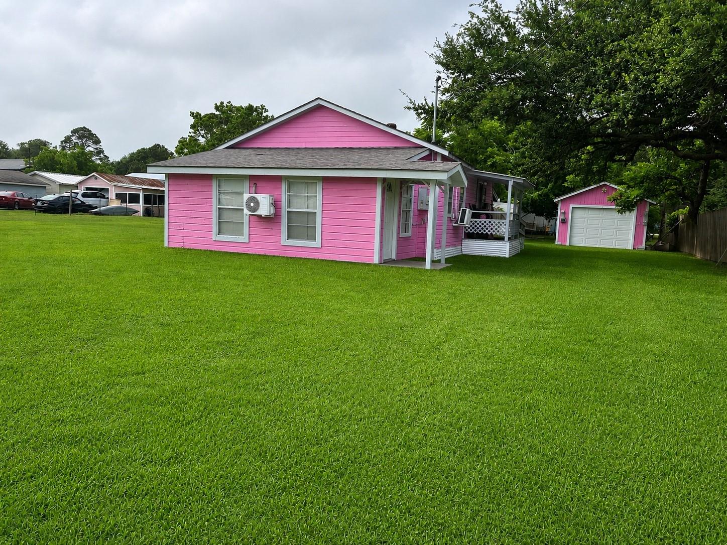 203 Mcneir Street, Anahuac Tx 77514 Property Photo 1