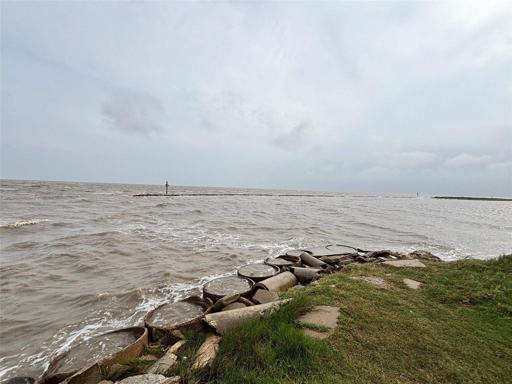 203 Mcneir Street, Anahuac Tx 77514 Property Photo 16