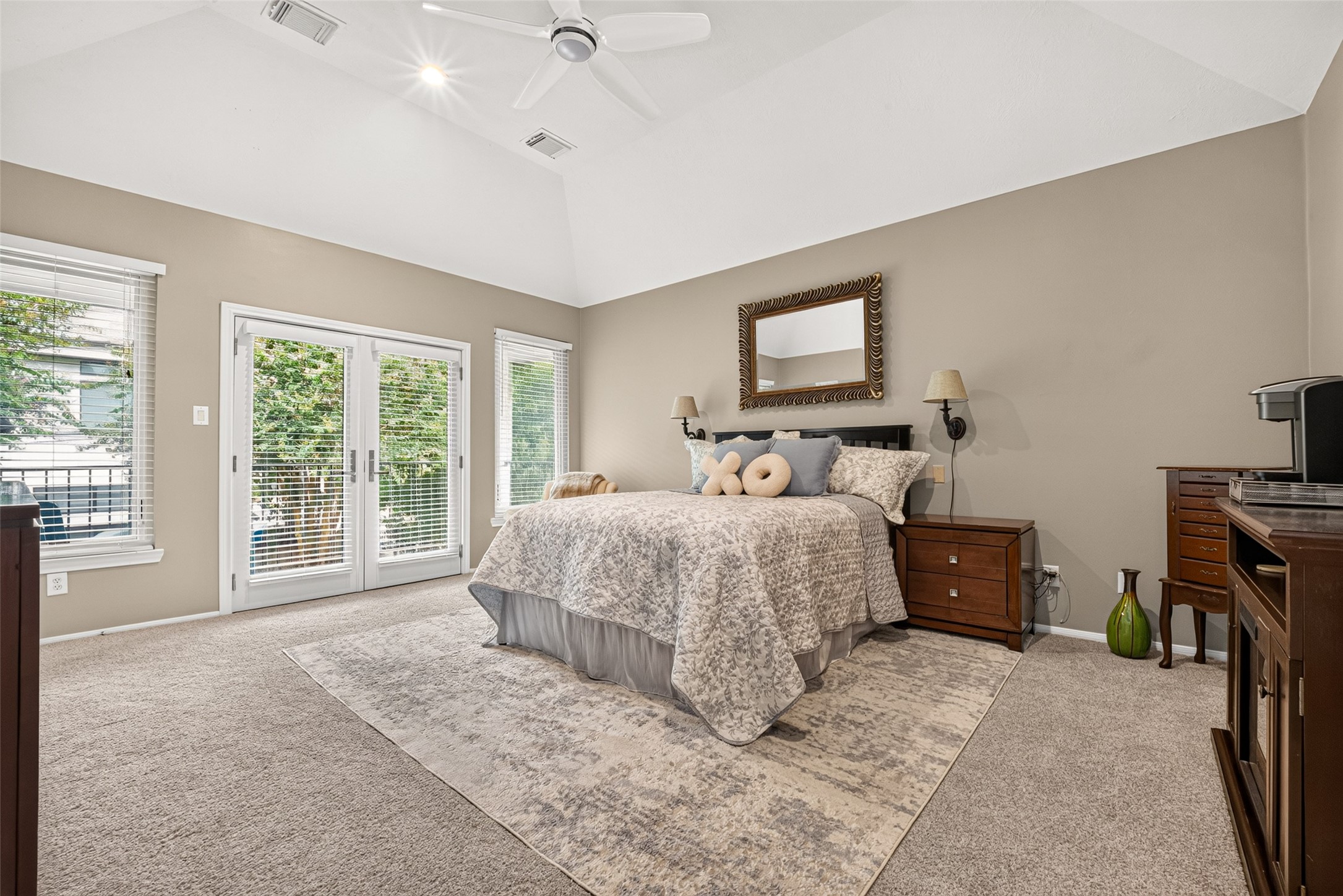 5335 Fairdale Lane Property Photo 18