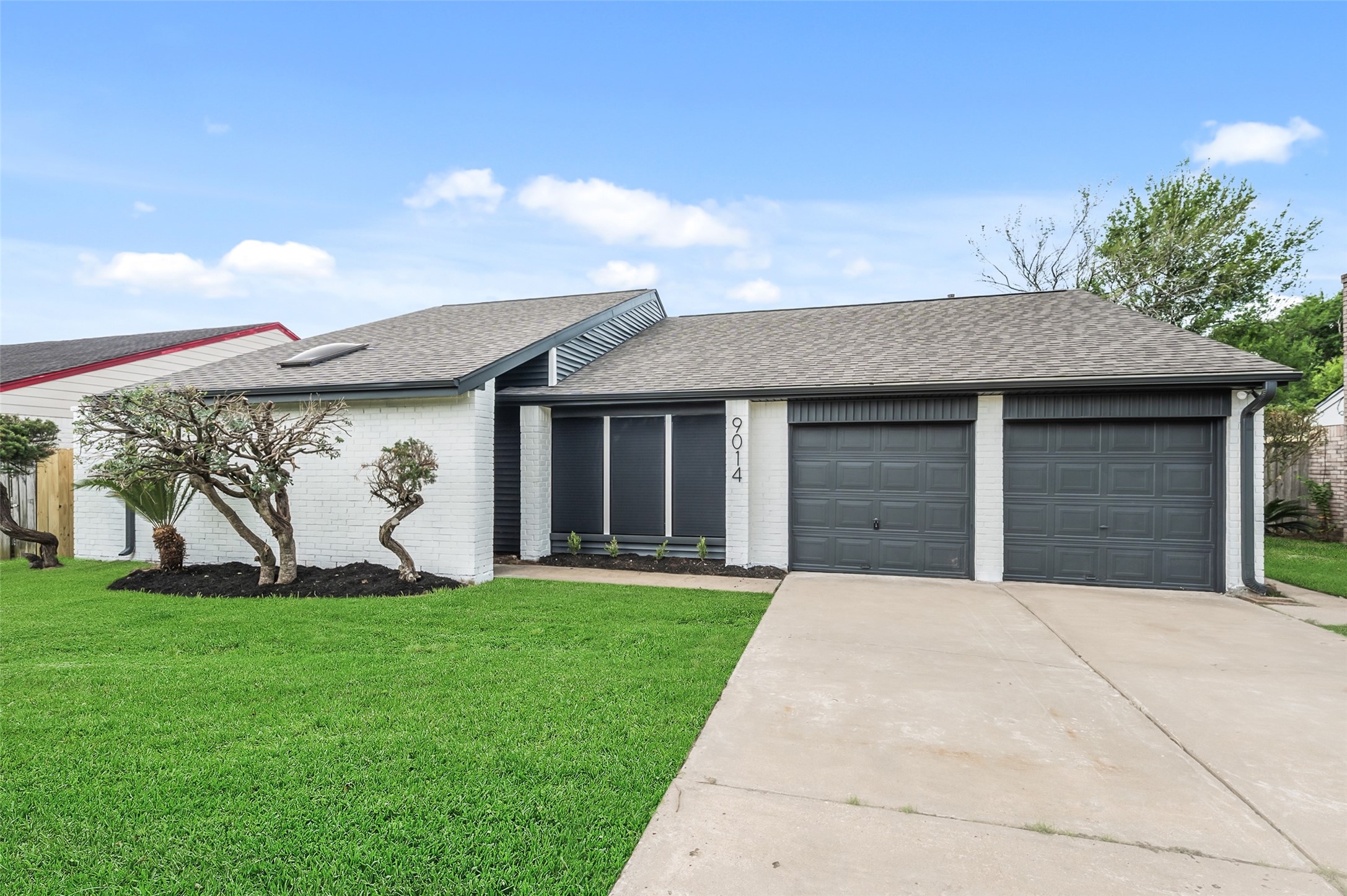 9014 Kirkmont Drive Property Photo 4