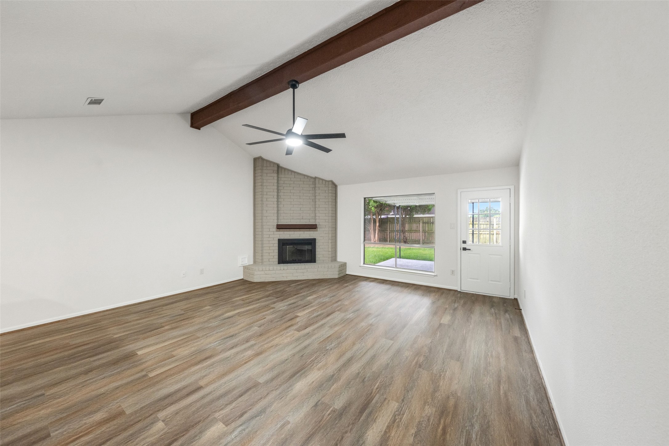 9014 Kirkmont Drive Property Photo 6