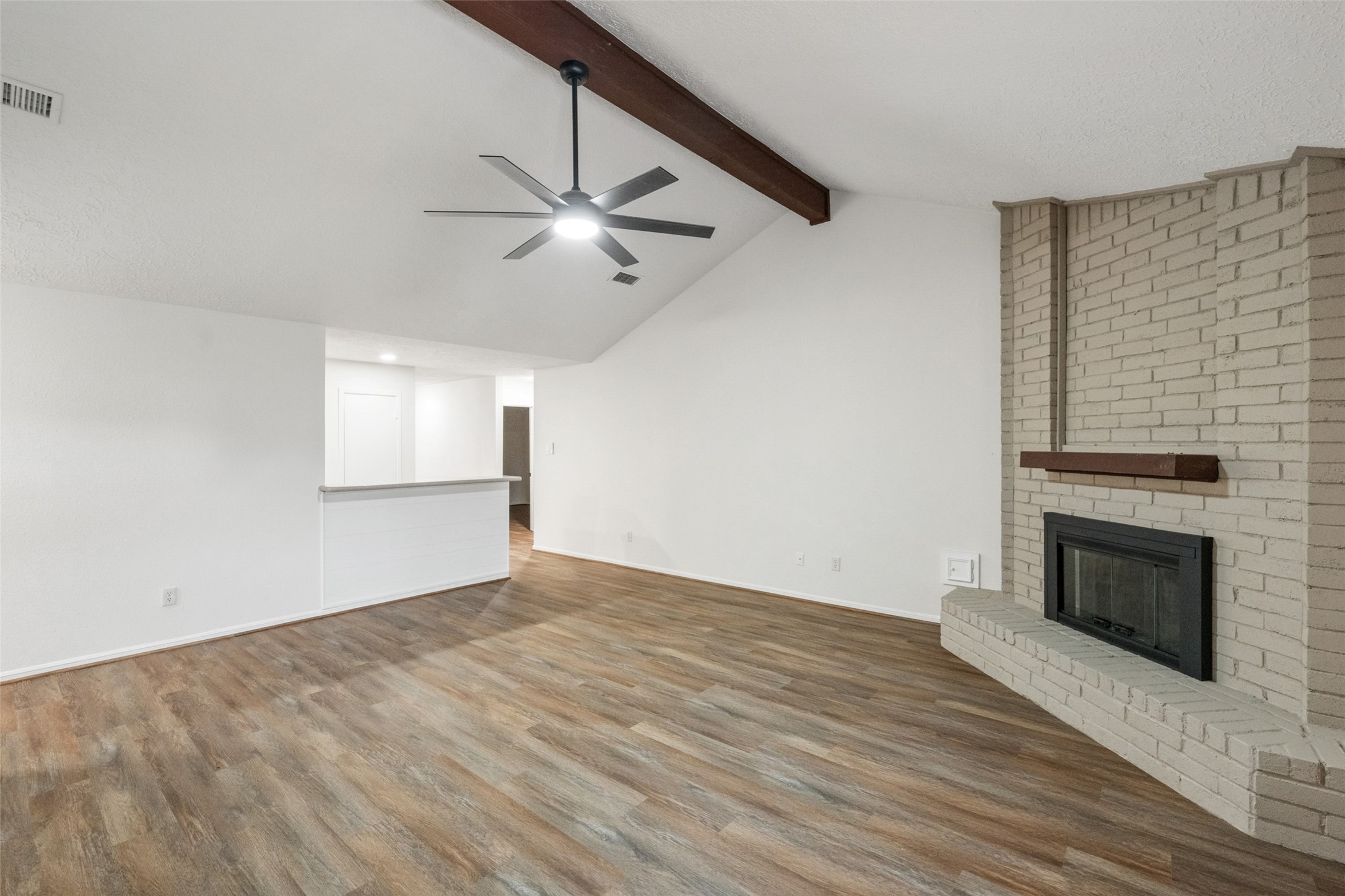9014 Kirkmont Drive Property Photo 7