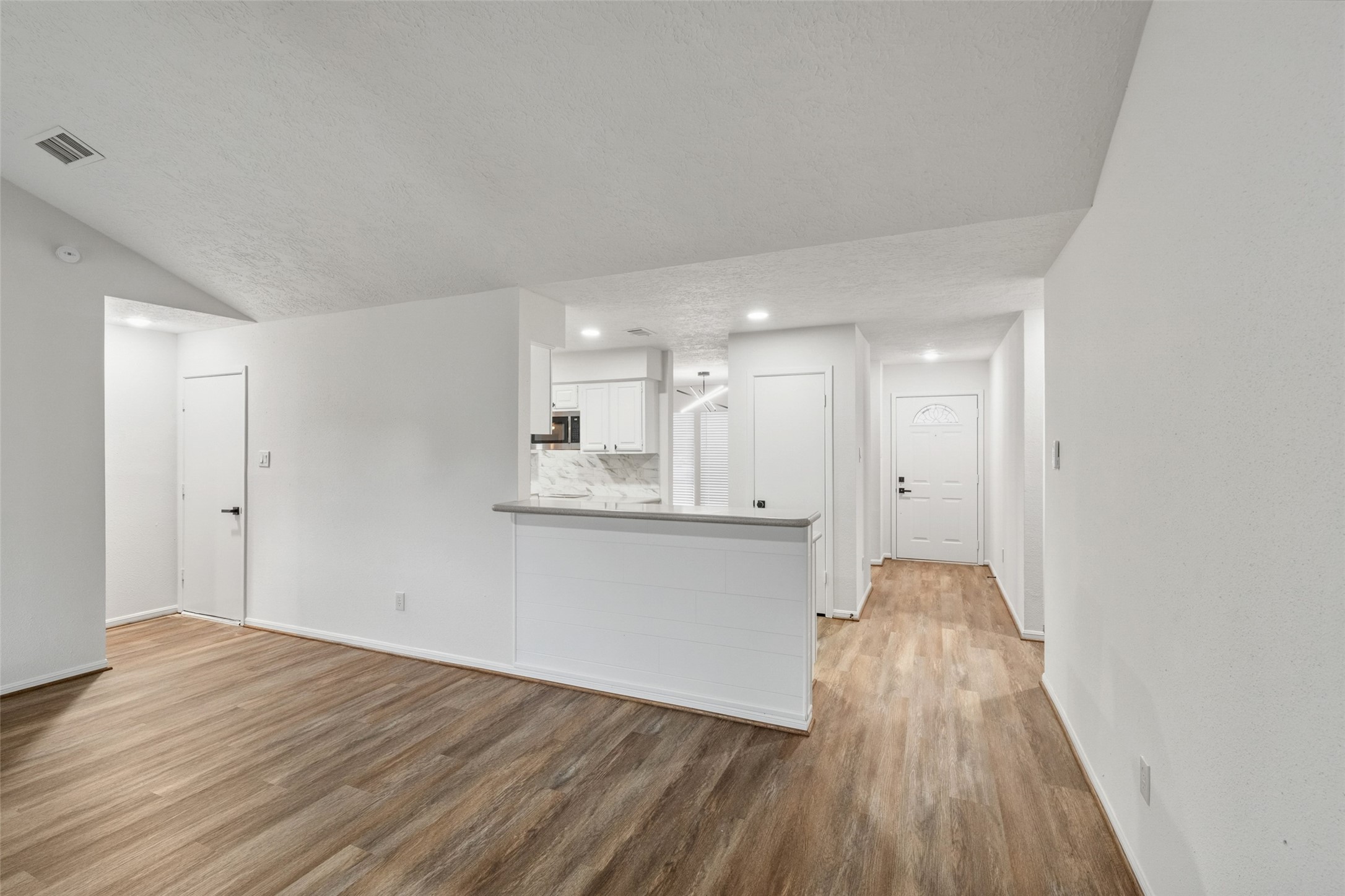 9014 Kirkmont Drive Property Photo 14