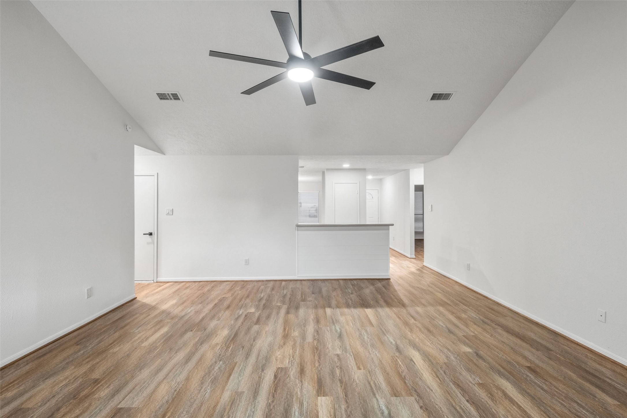 9014 Kirkmont Drive Property Photo 15