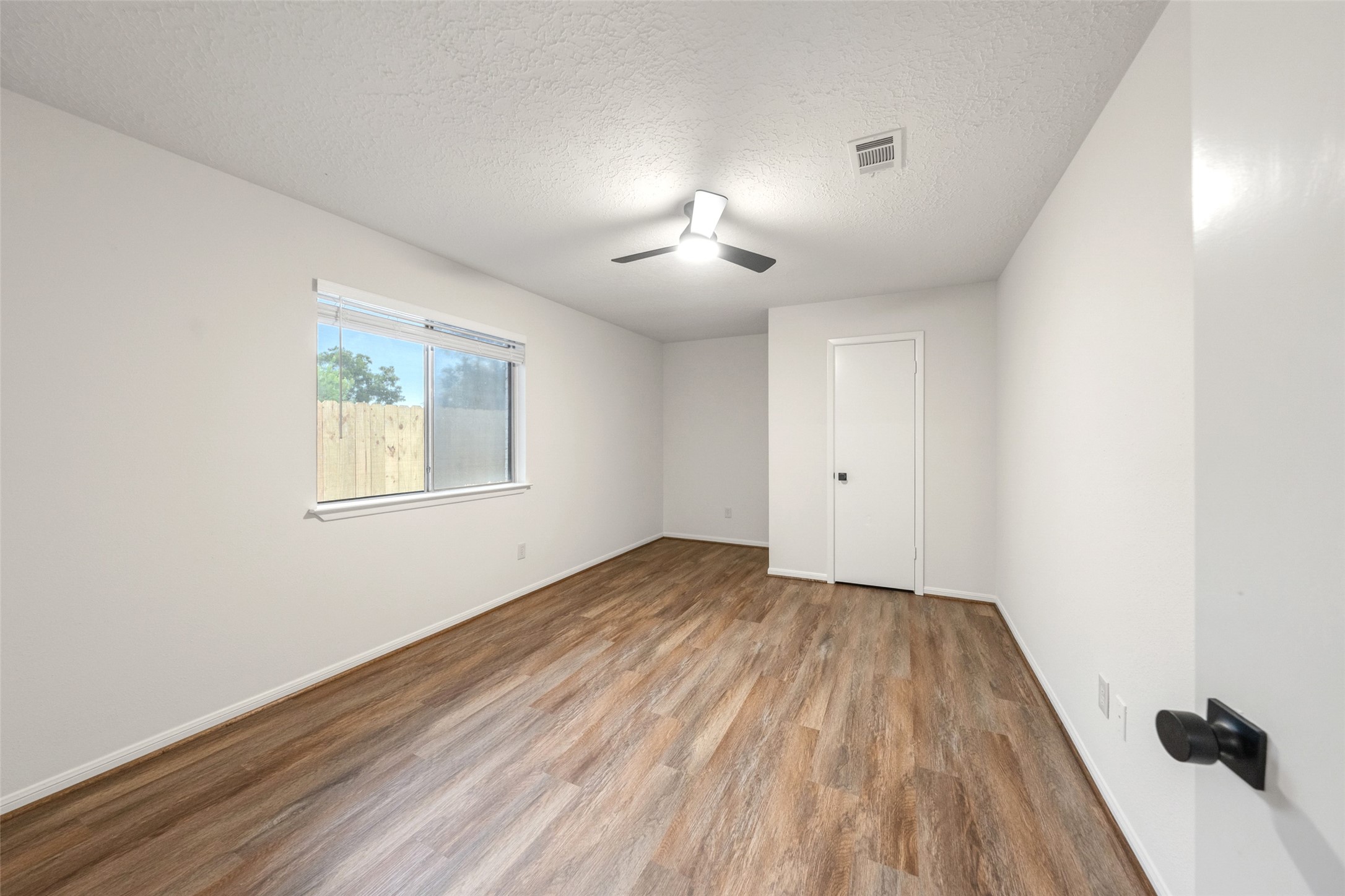 9014 Kirkmont Drive Property Photo 17