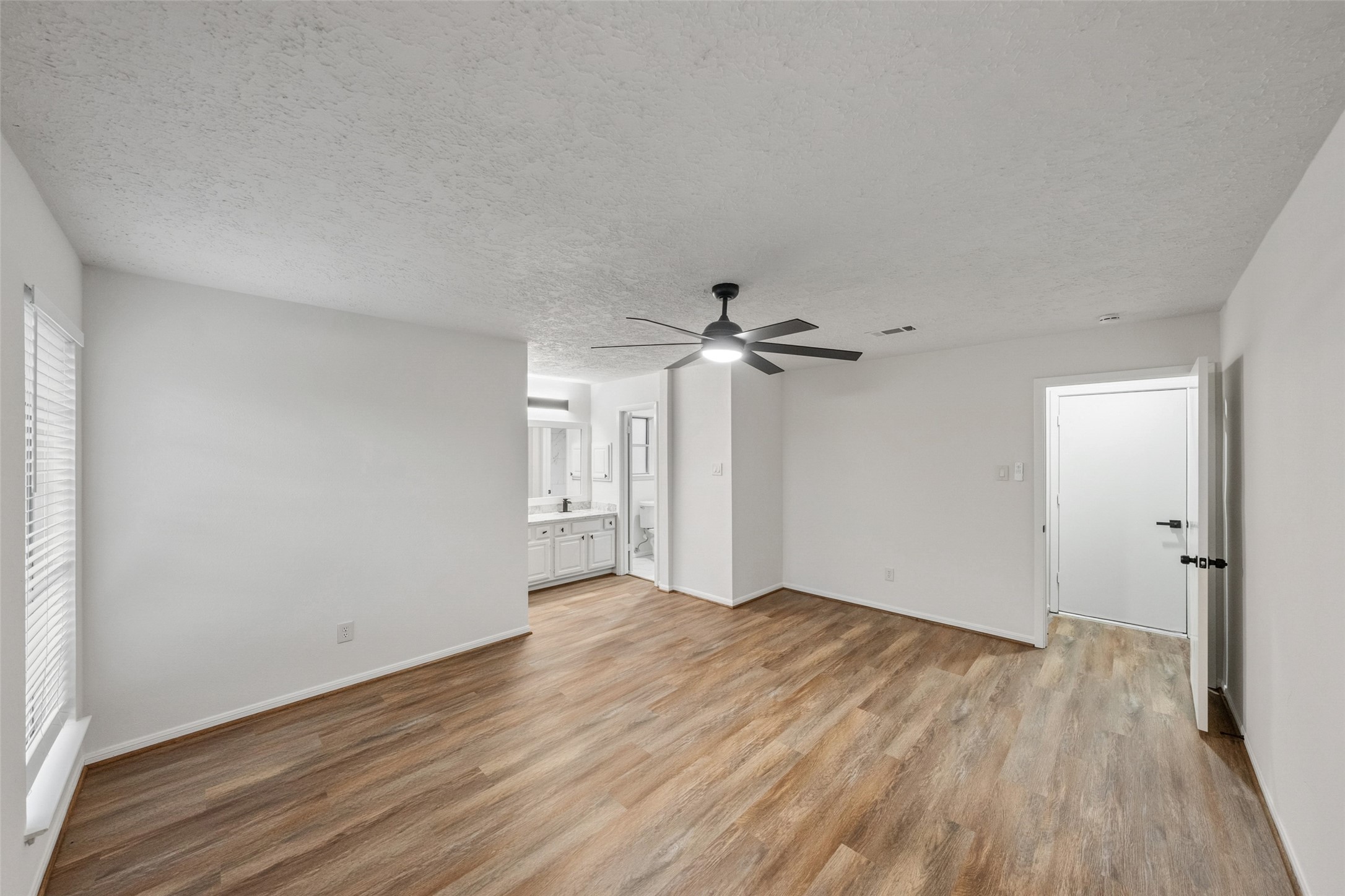 9014 Kirkmont Drive Property Photo 19