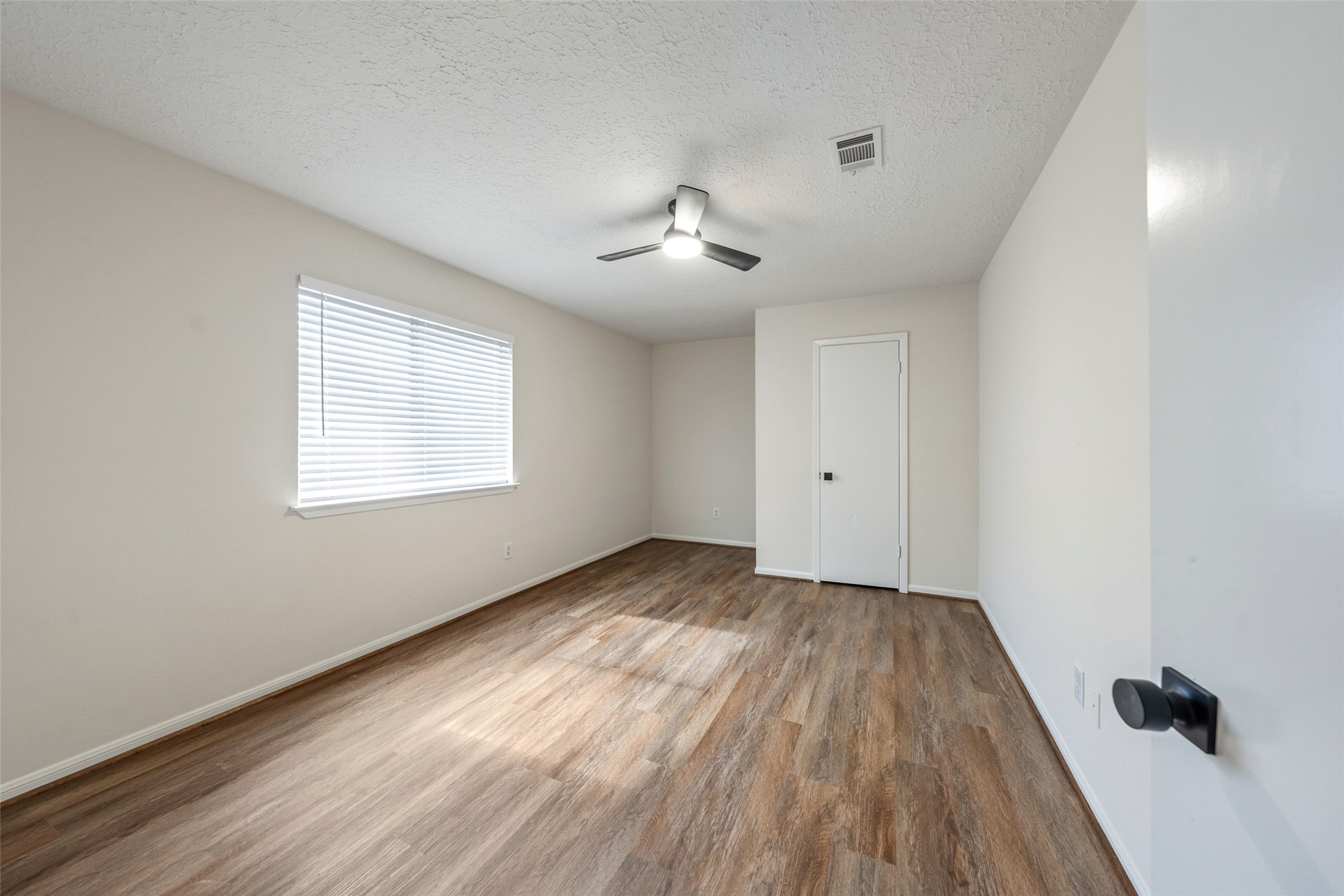 9014 Kirkmont Drive Property Photo 20
