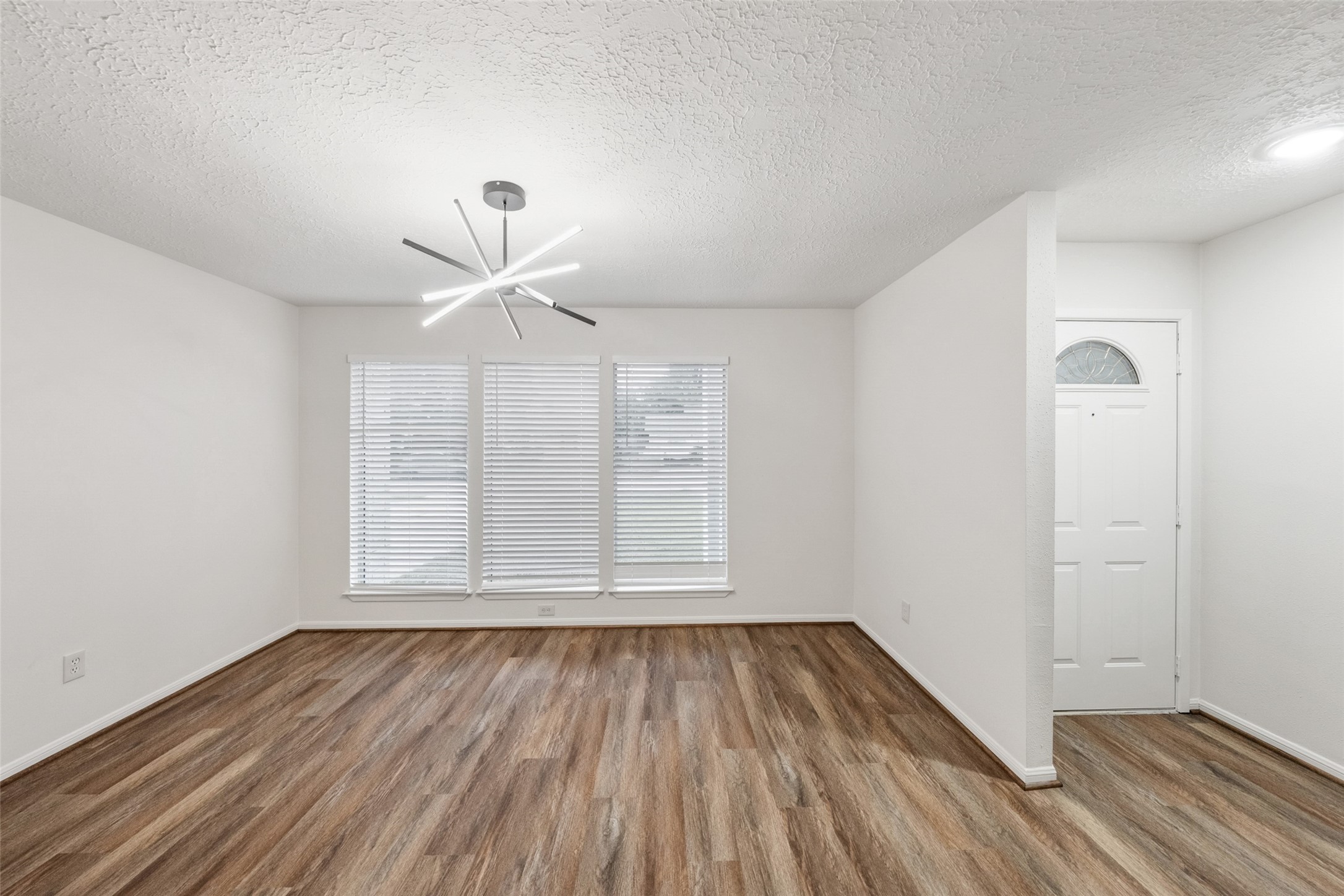 9014 Kirkmont Drive Property Photo 21