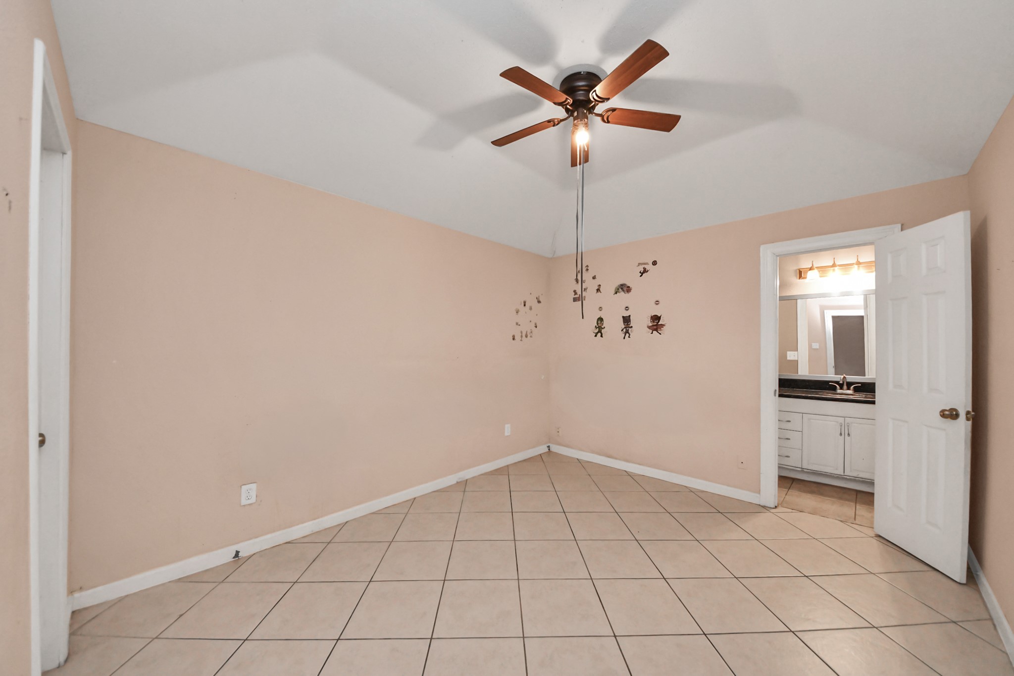 5534 Ambern Drive Property Photo 15