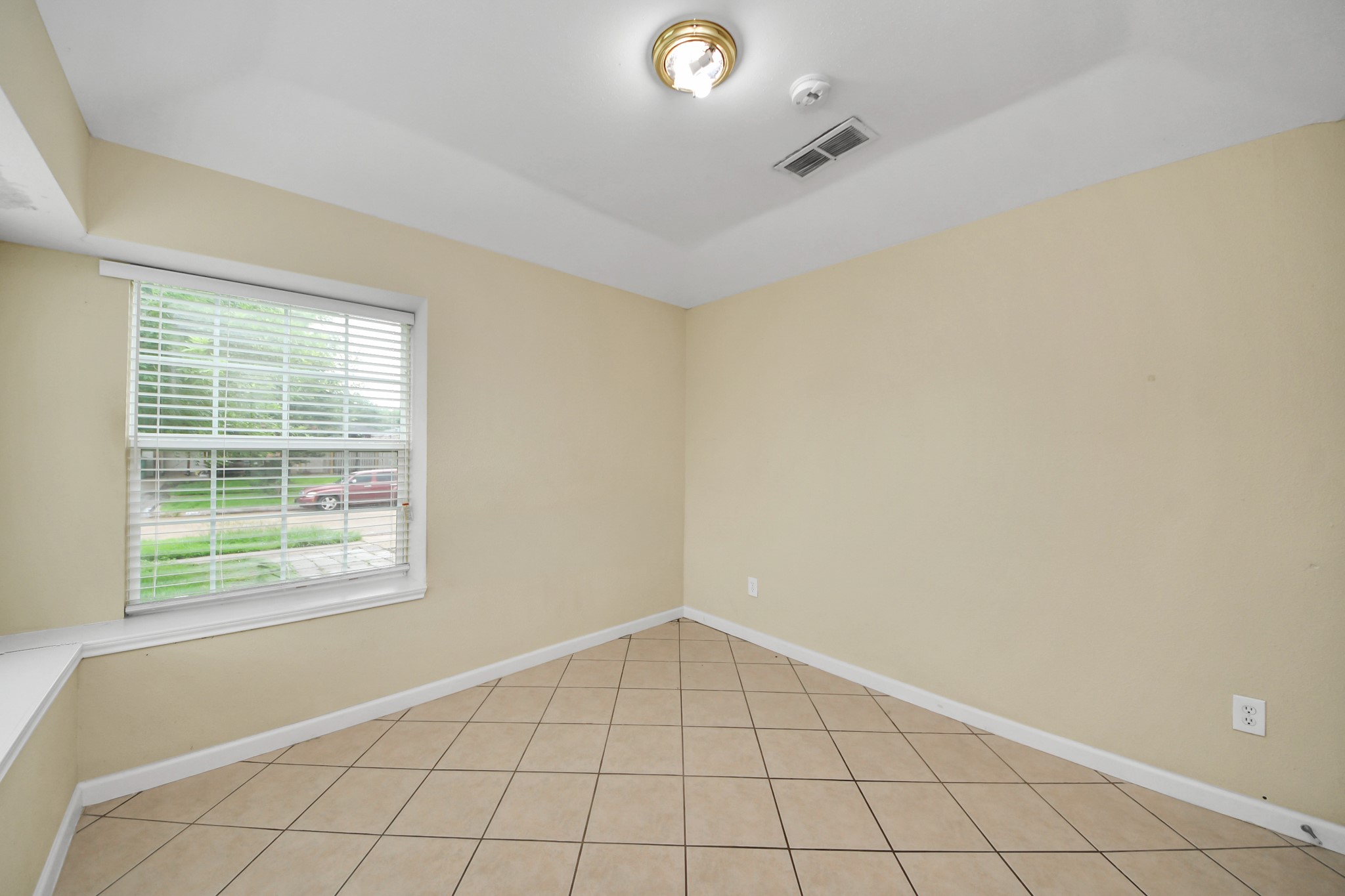 5534 Ambern Drive Property Photo 25