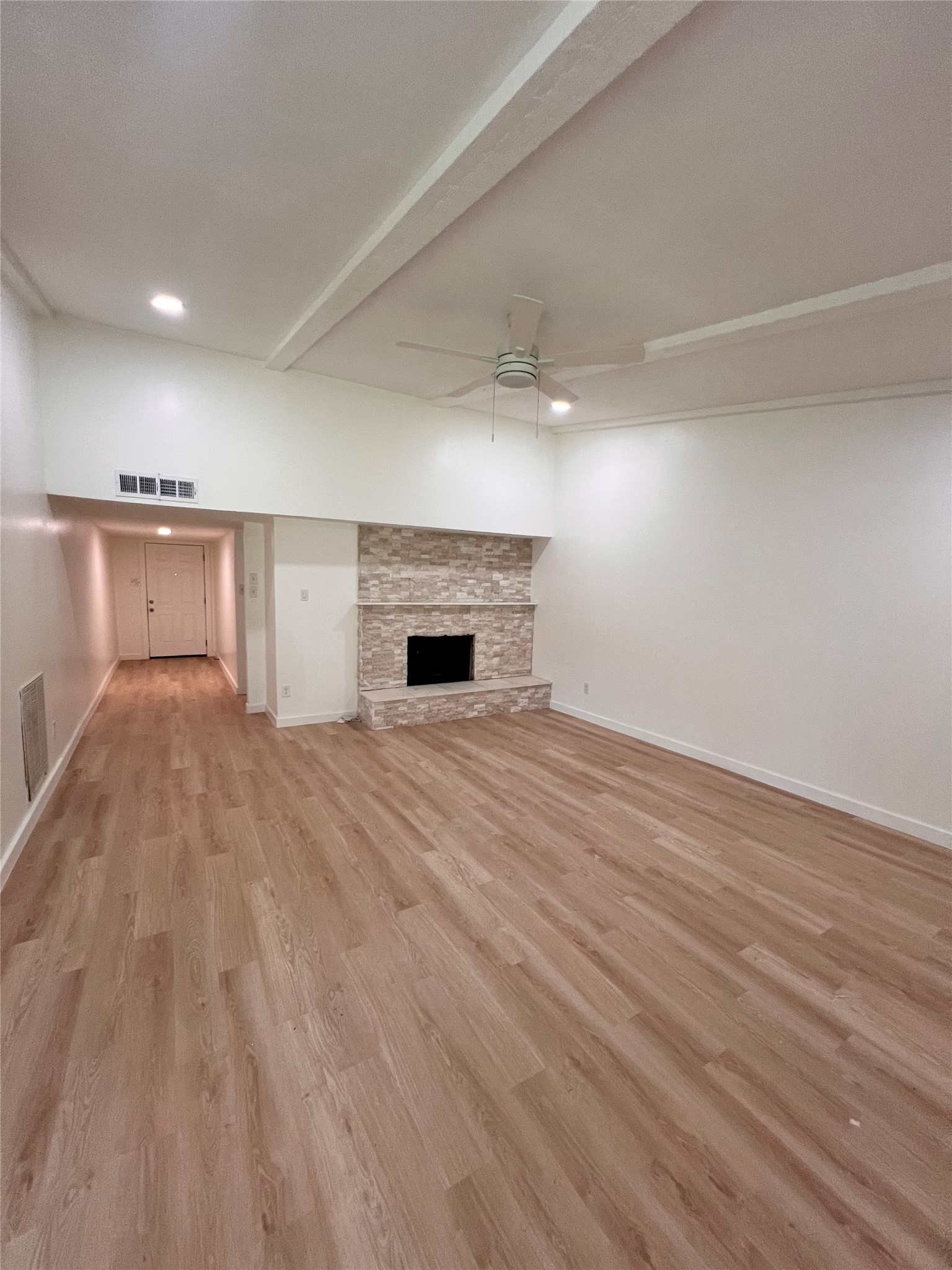 3211 Meadowview Drive Property Photo 5