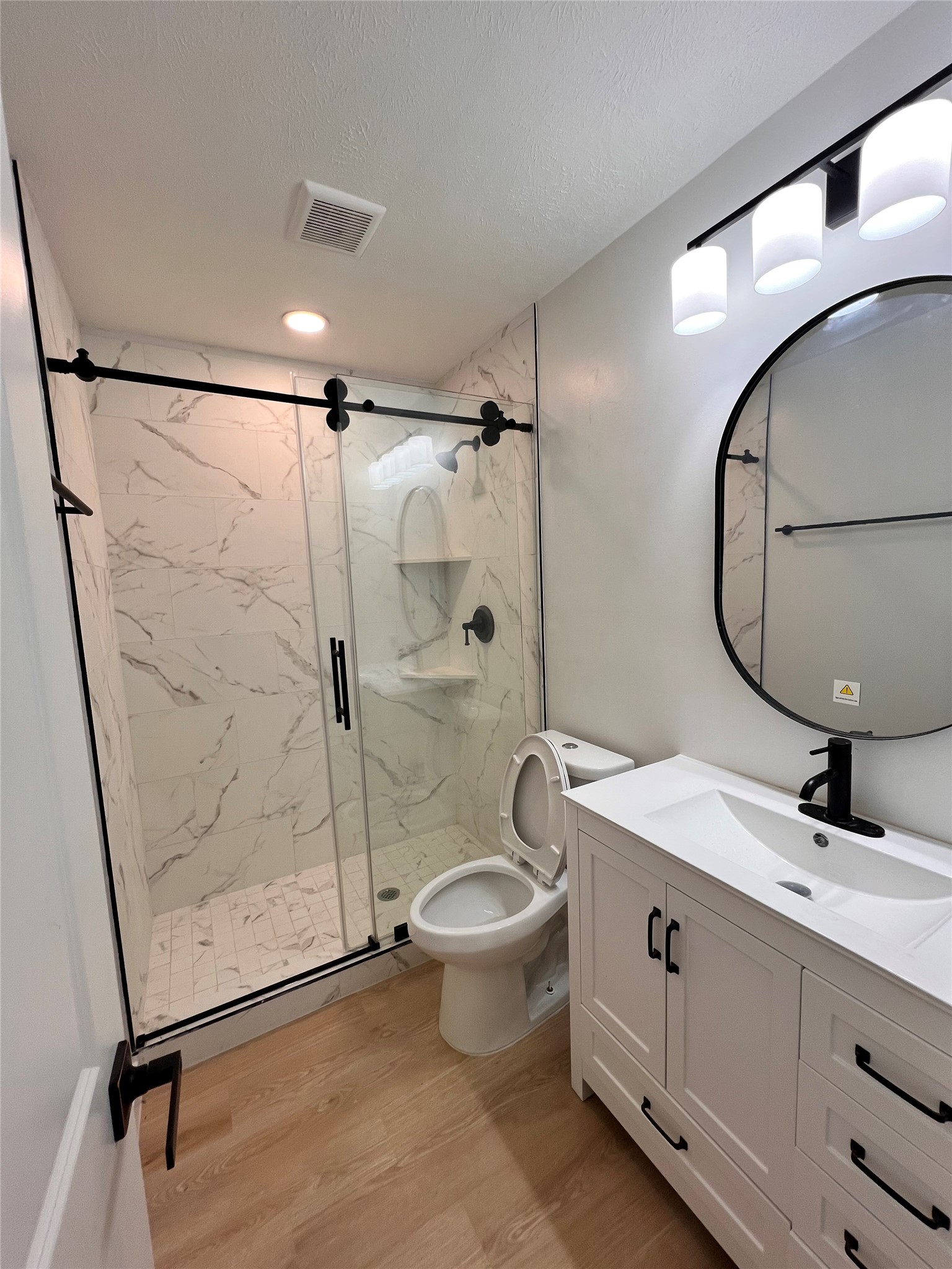 3211 Meadowview Drive Property Photo 6