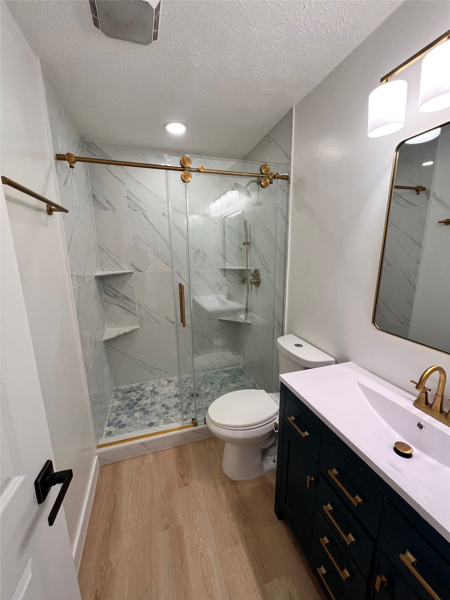 3211 Meadowview Drive Property Photo 9