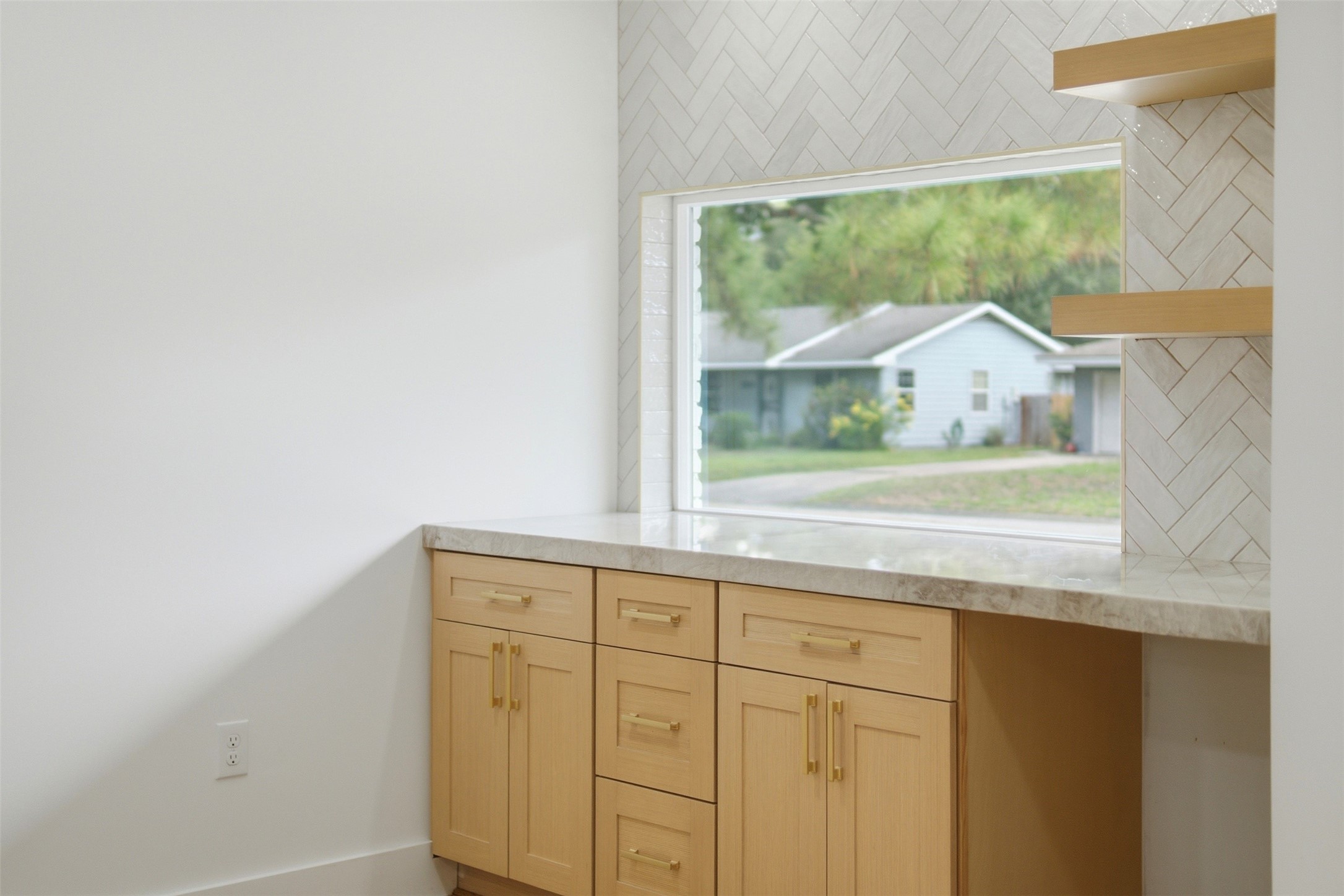 1903 Sedgie Drive Property Photo 8