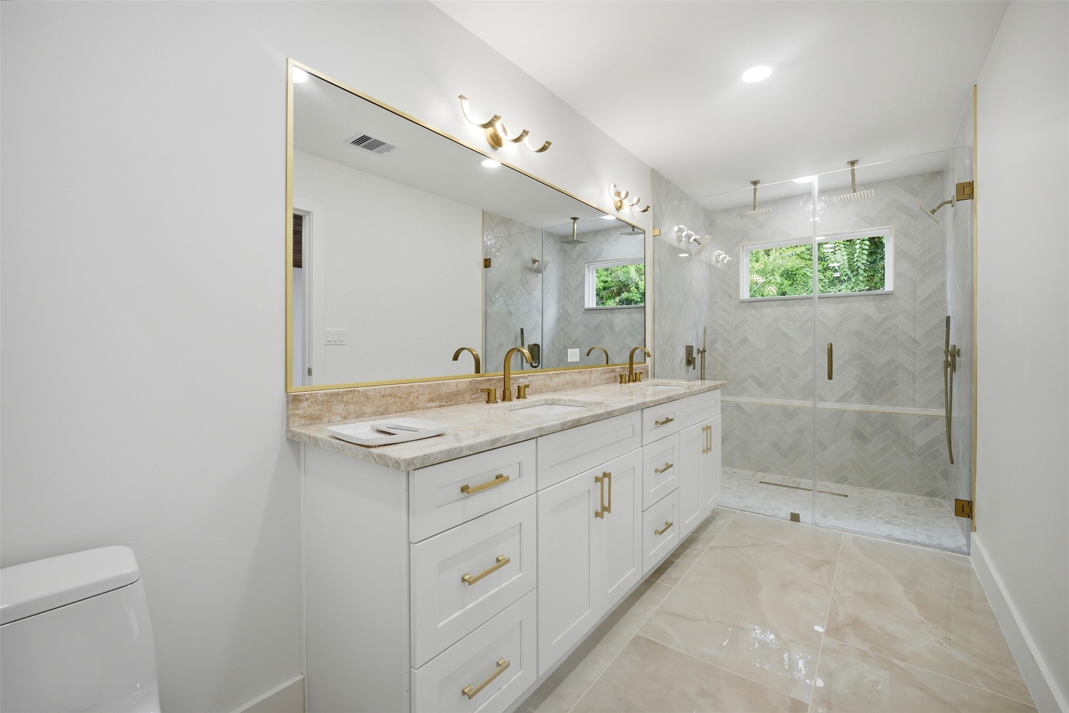 1903 Sedgie Drive Property Photo 15