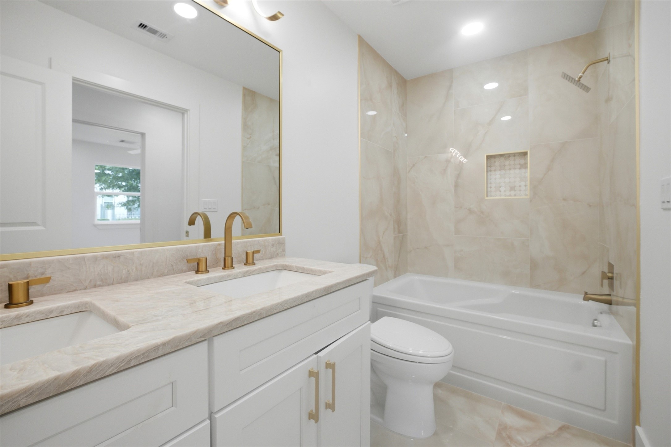 1903 Sedgie Drive Property Photo 25