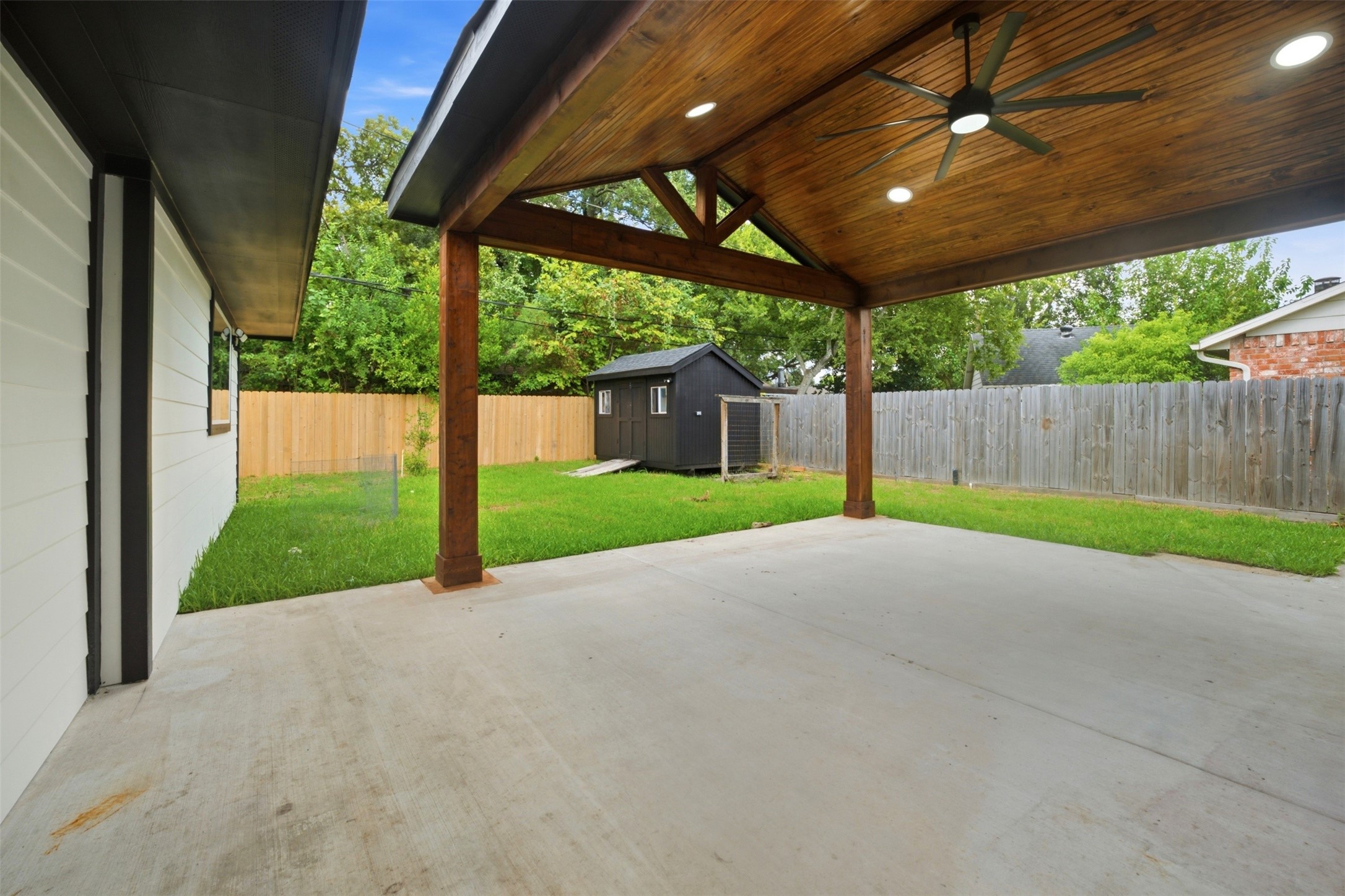 1903 Sedgie Drive Property Photo 26