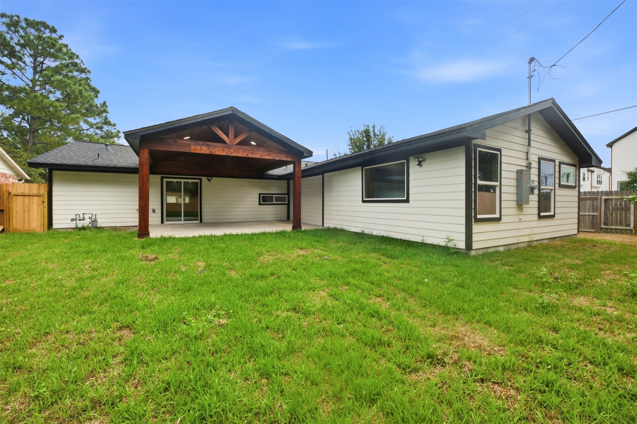 1903 Sedgie Drive Property Photo 27