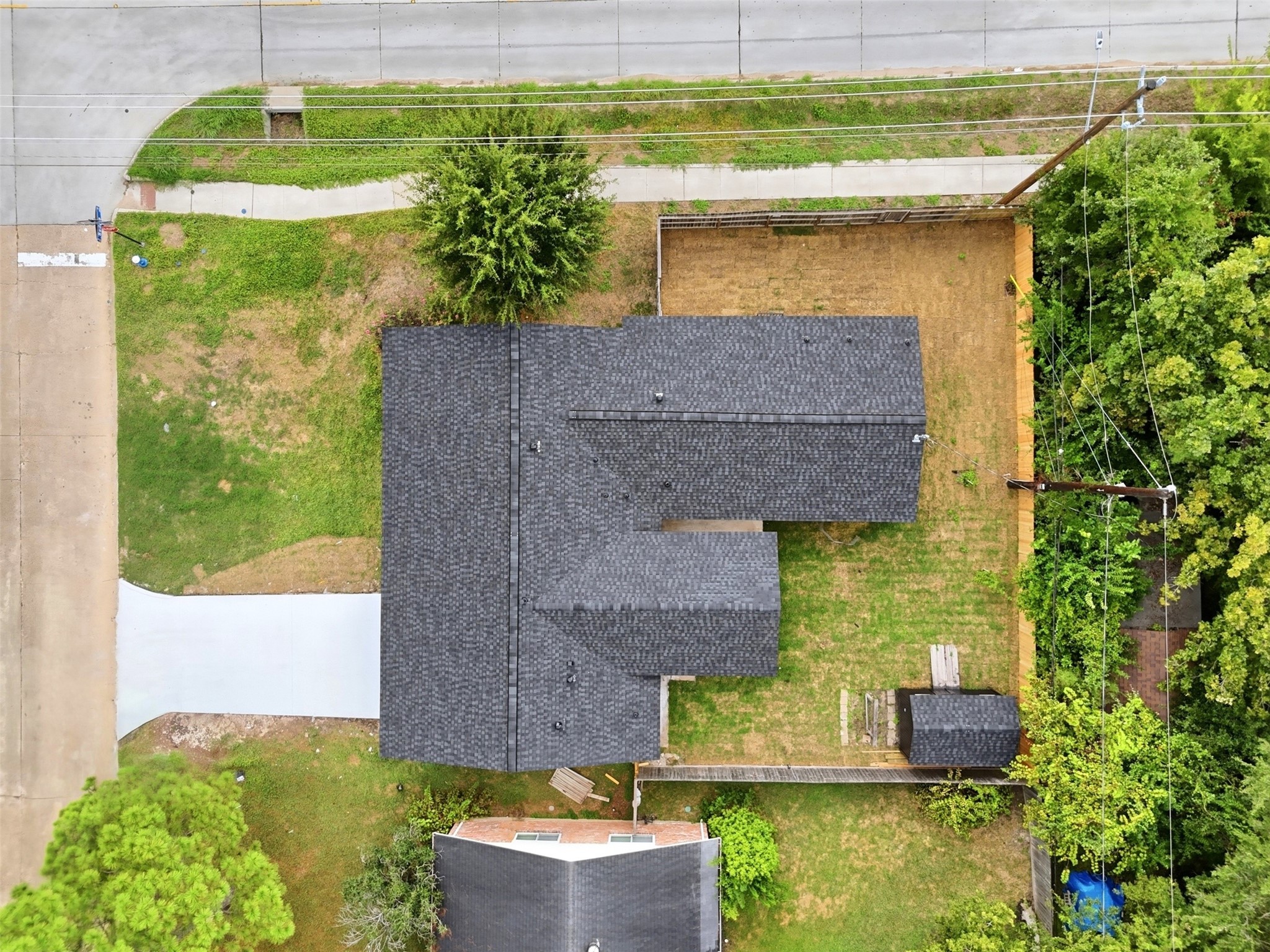 1903 Sedgie Drive Property Photo 29