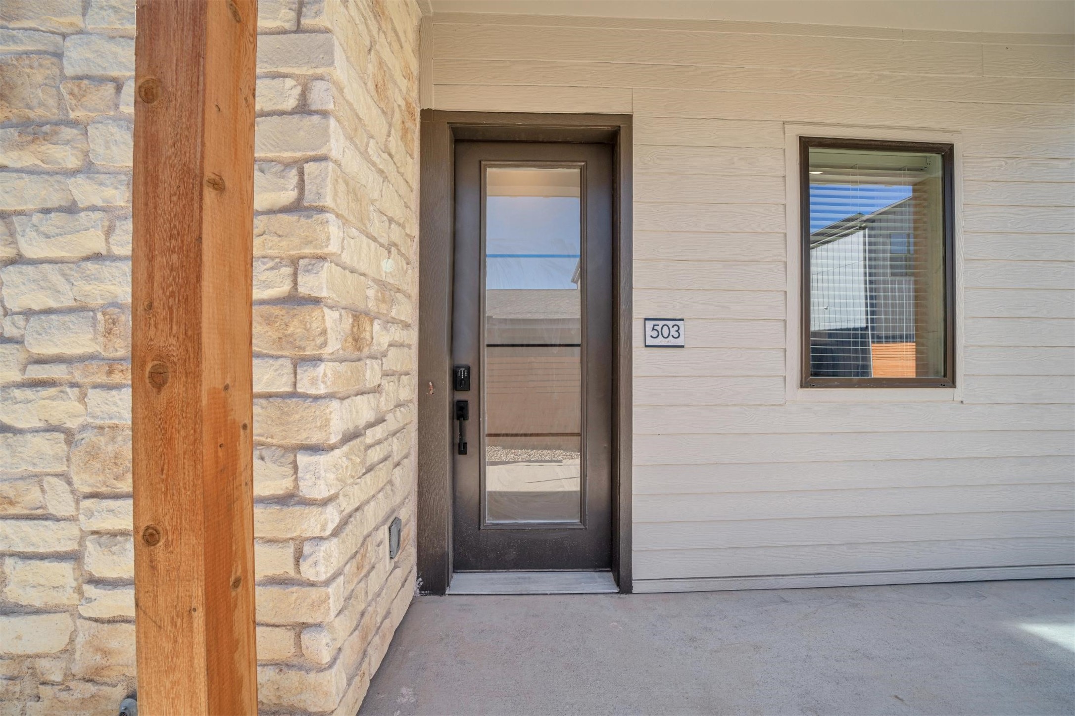 1601-103 Mustang Drive Property Photo 1