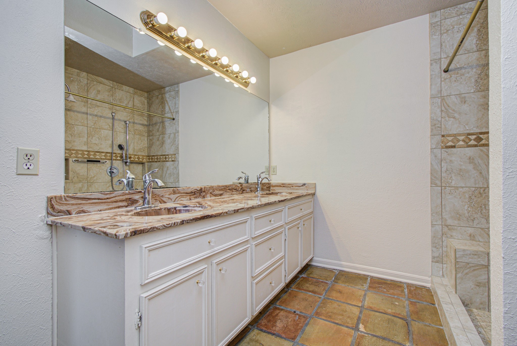 16214 Coral Bay Street Property Photo 33