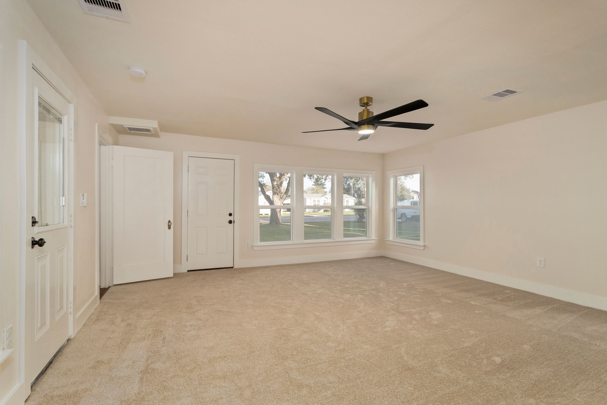 918 Front Street Property Photo 20