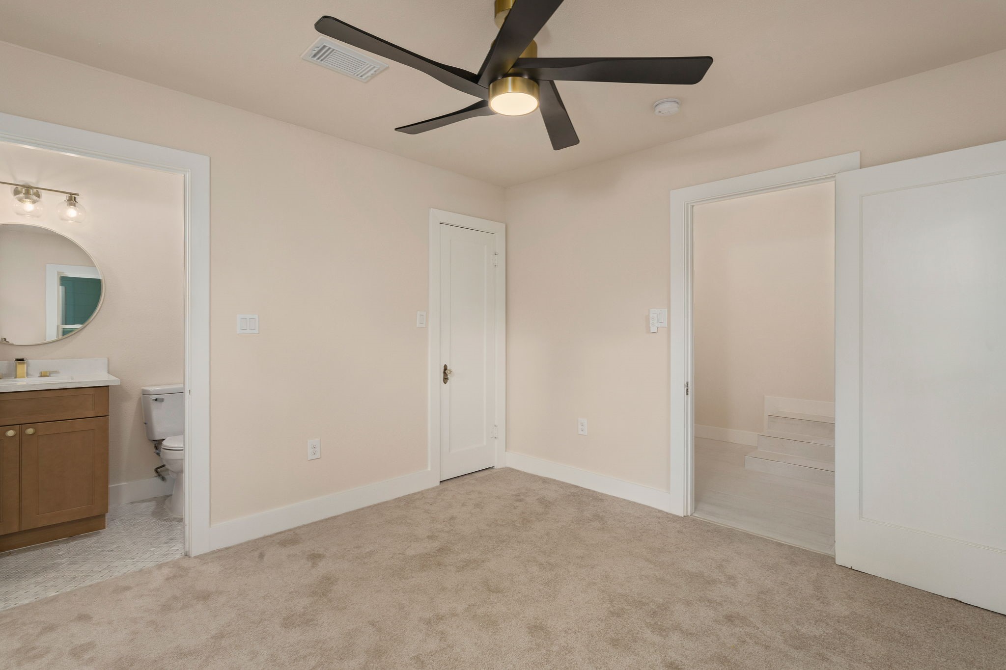 918 Front Street Property Photo 32