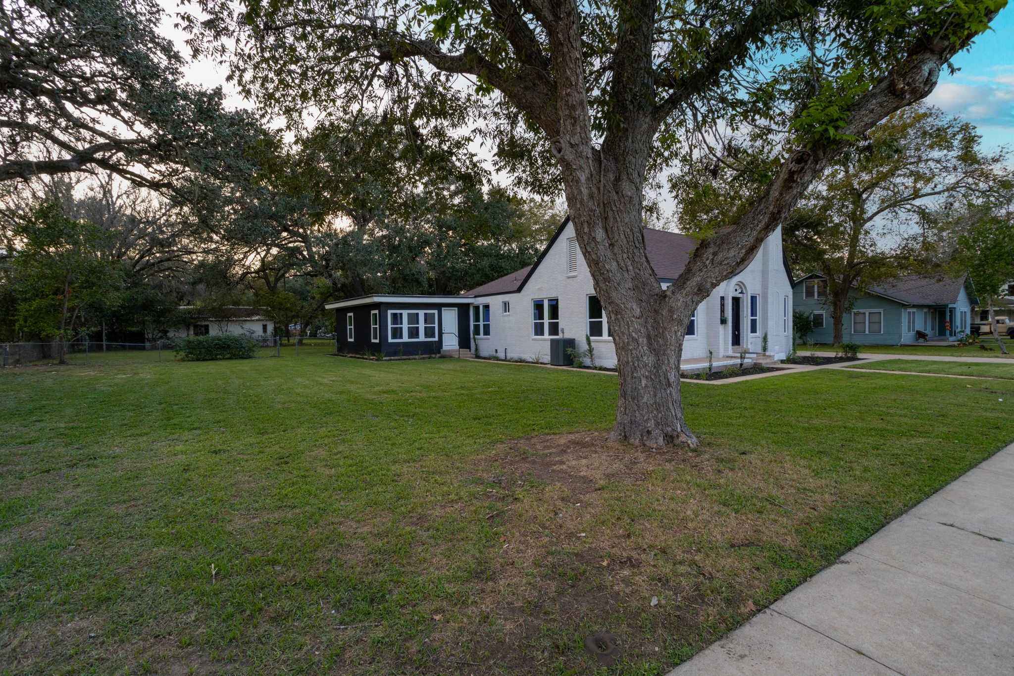 918 Front Street Property Photo 43