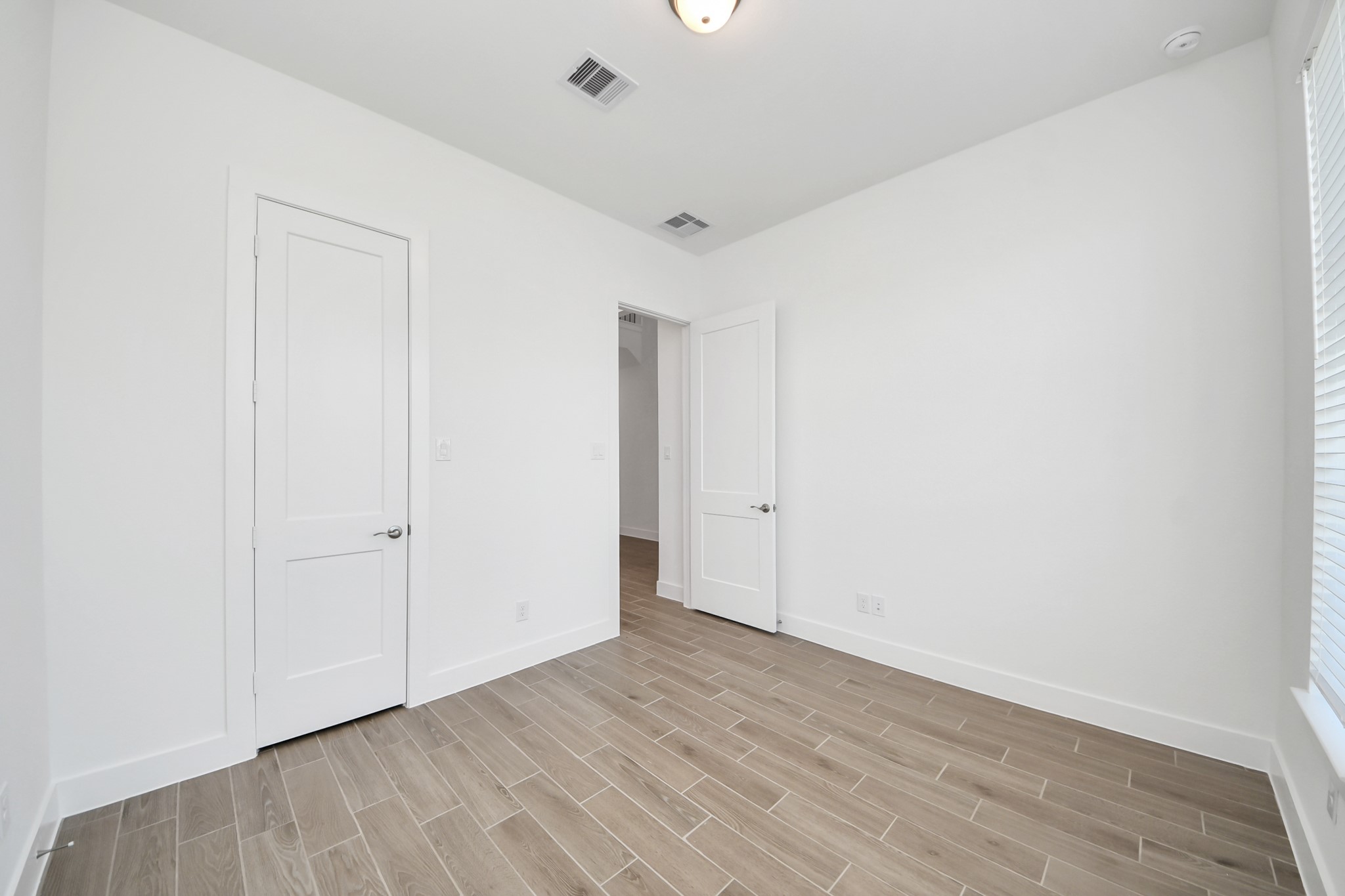 25026 Midnight Willow Property Photo 7