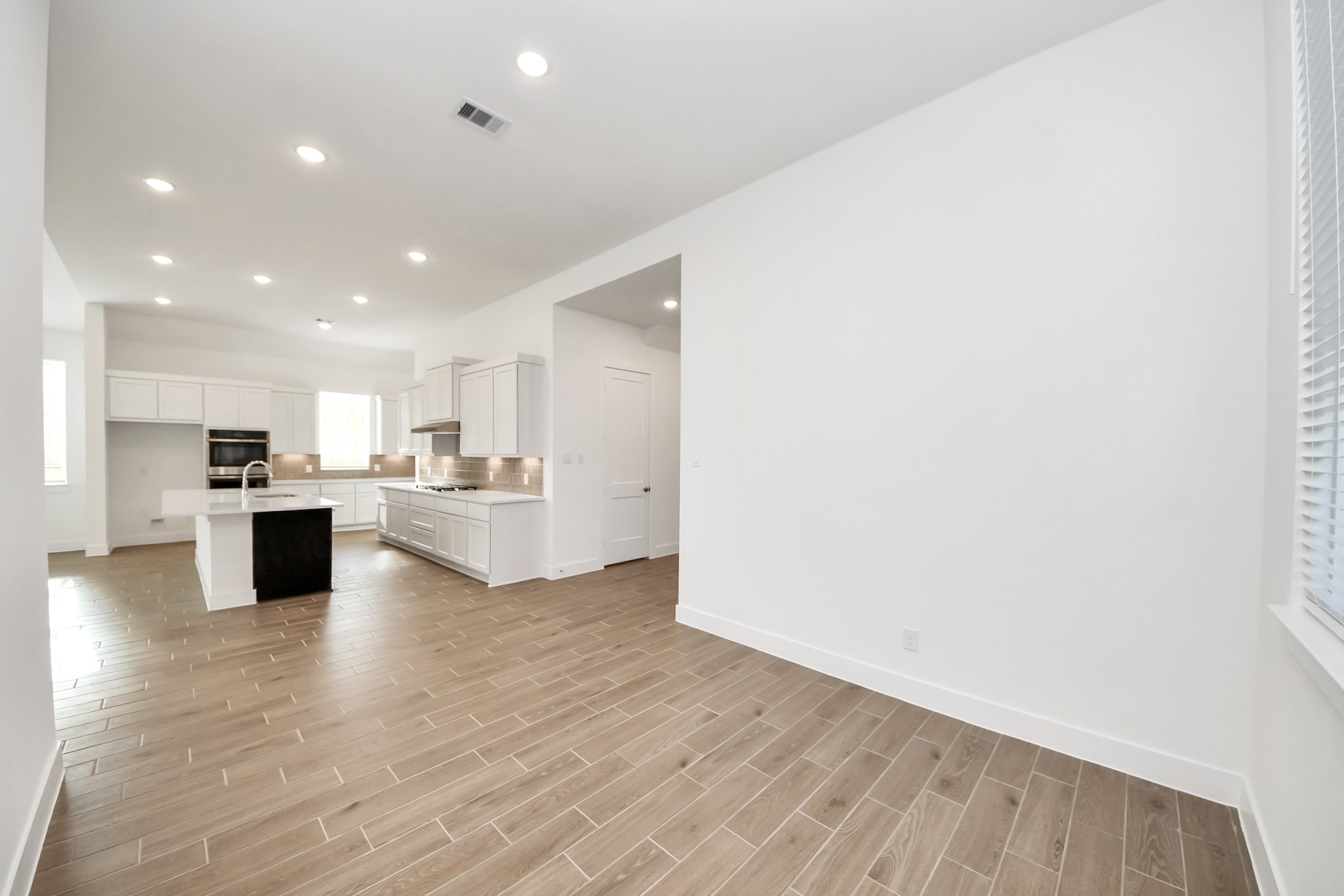 25026 Midnight Willow Property Photo 9