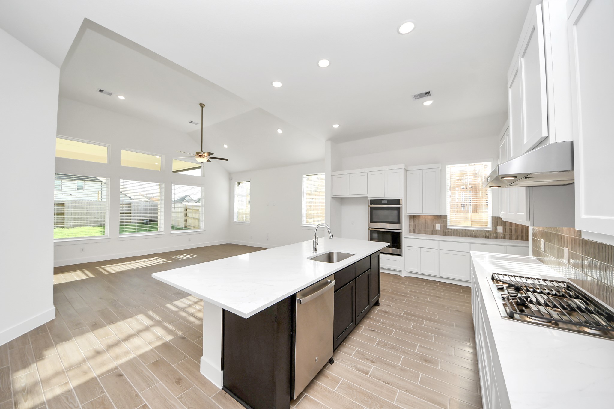 25026 Midnight Willow Property Photo 14