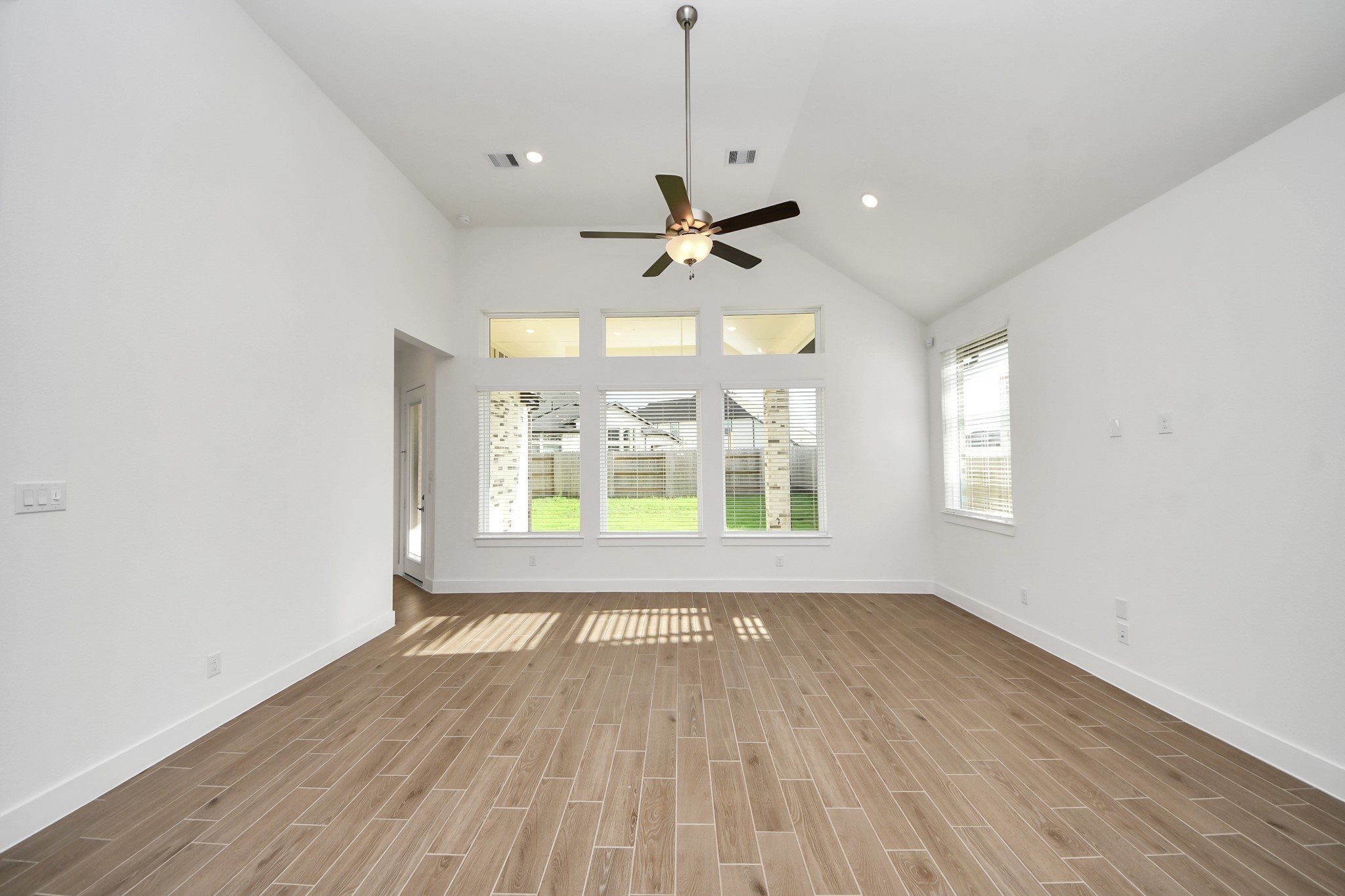 25026 Midnight Willow Property Photo 23