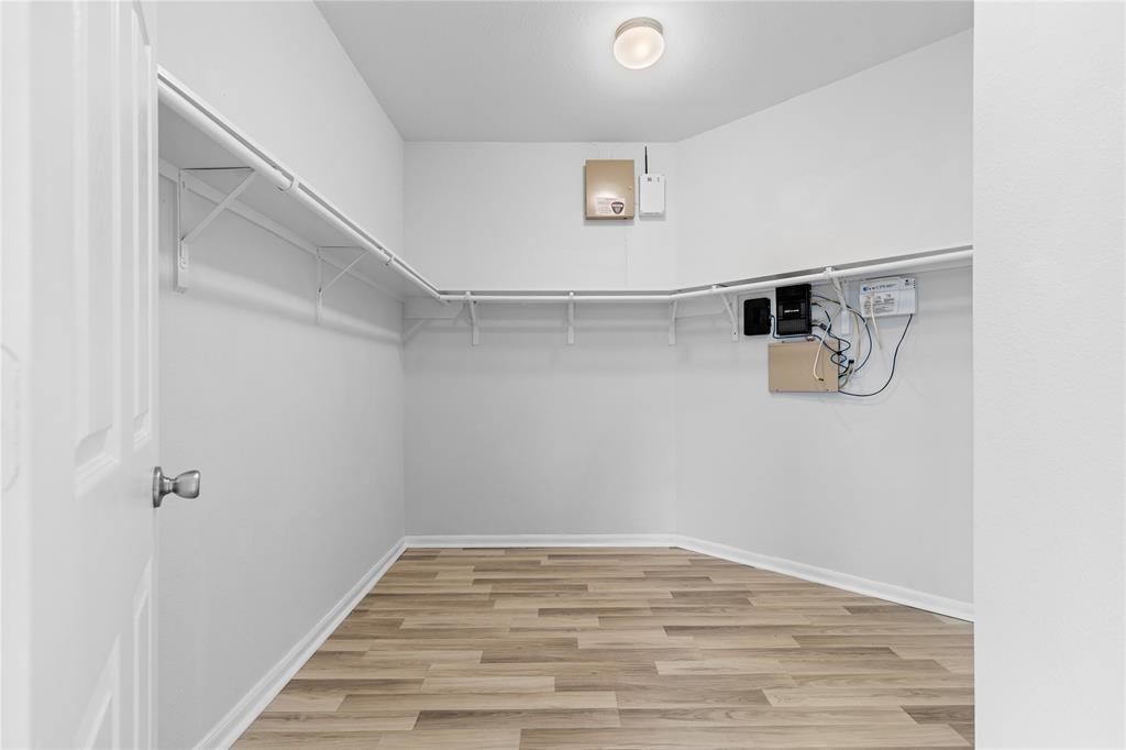 4315 Foster Gardens Lane Property Photo 16