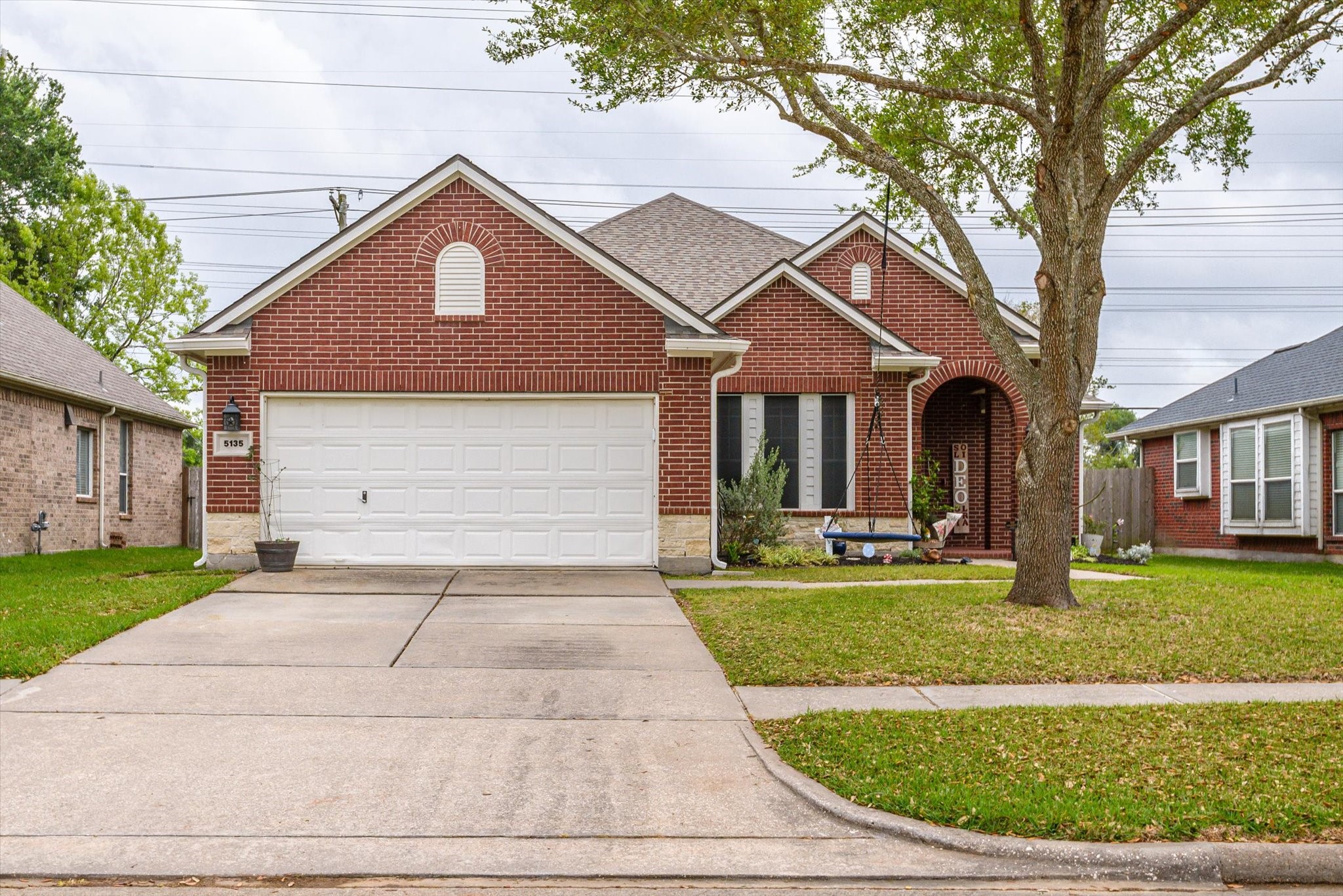 5135 Candlewood Drive Property Photo 2