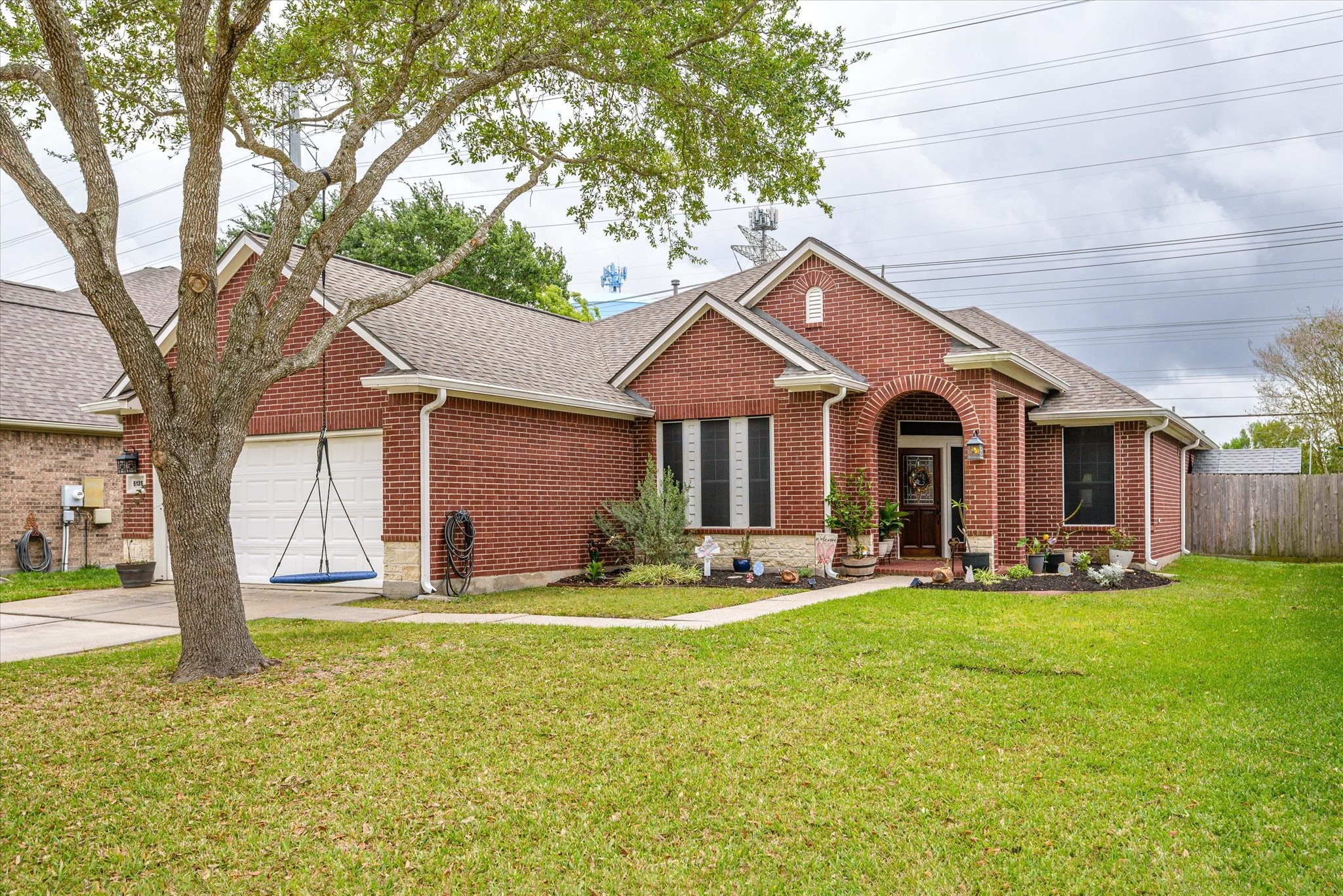 5135 Candlewood Drive Property Photo 3