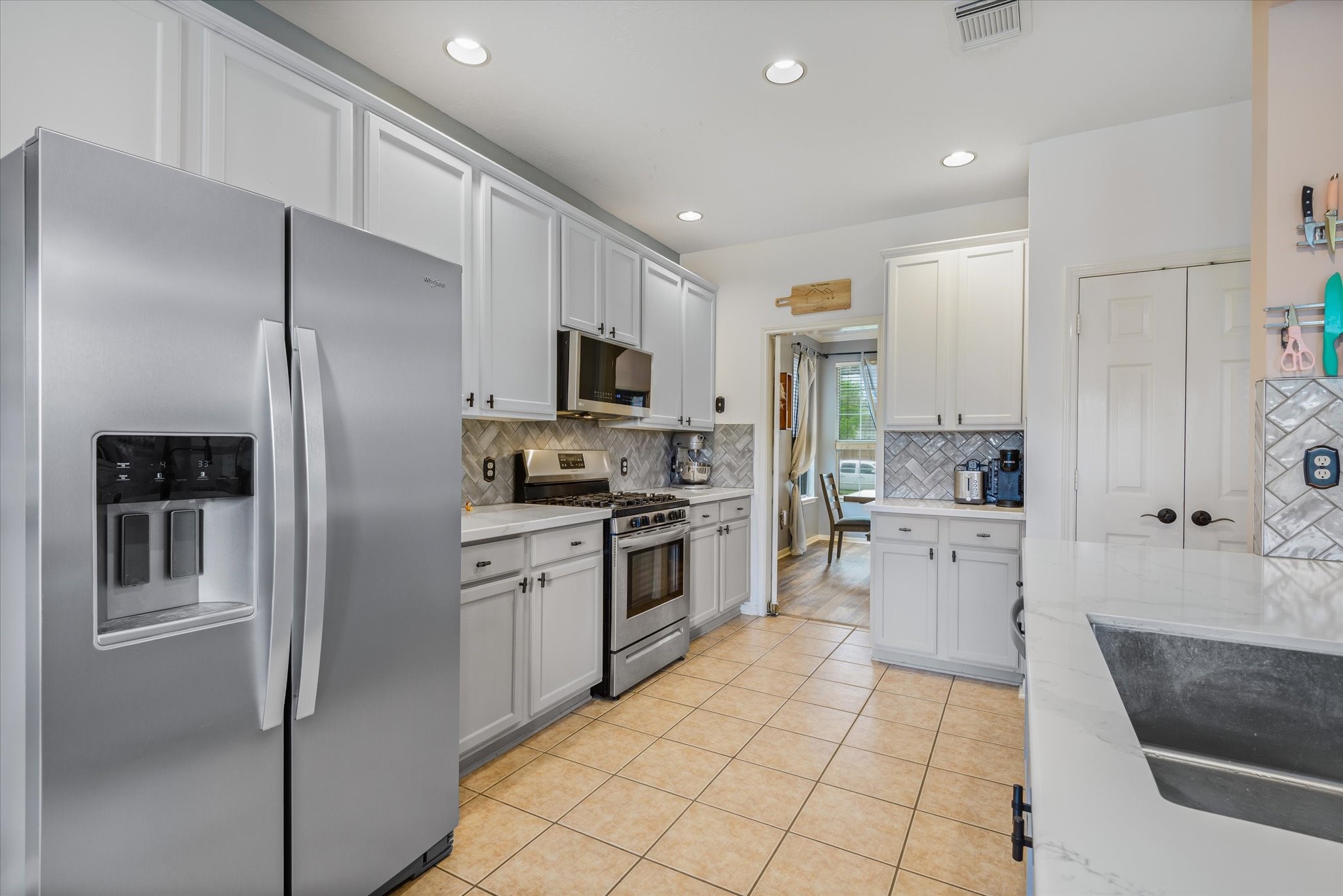 5135 Candlewood Drive Property Photo 12