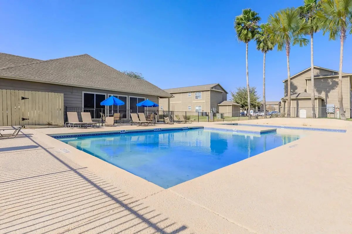 409 Riverhill Loop Property Photo 11