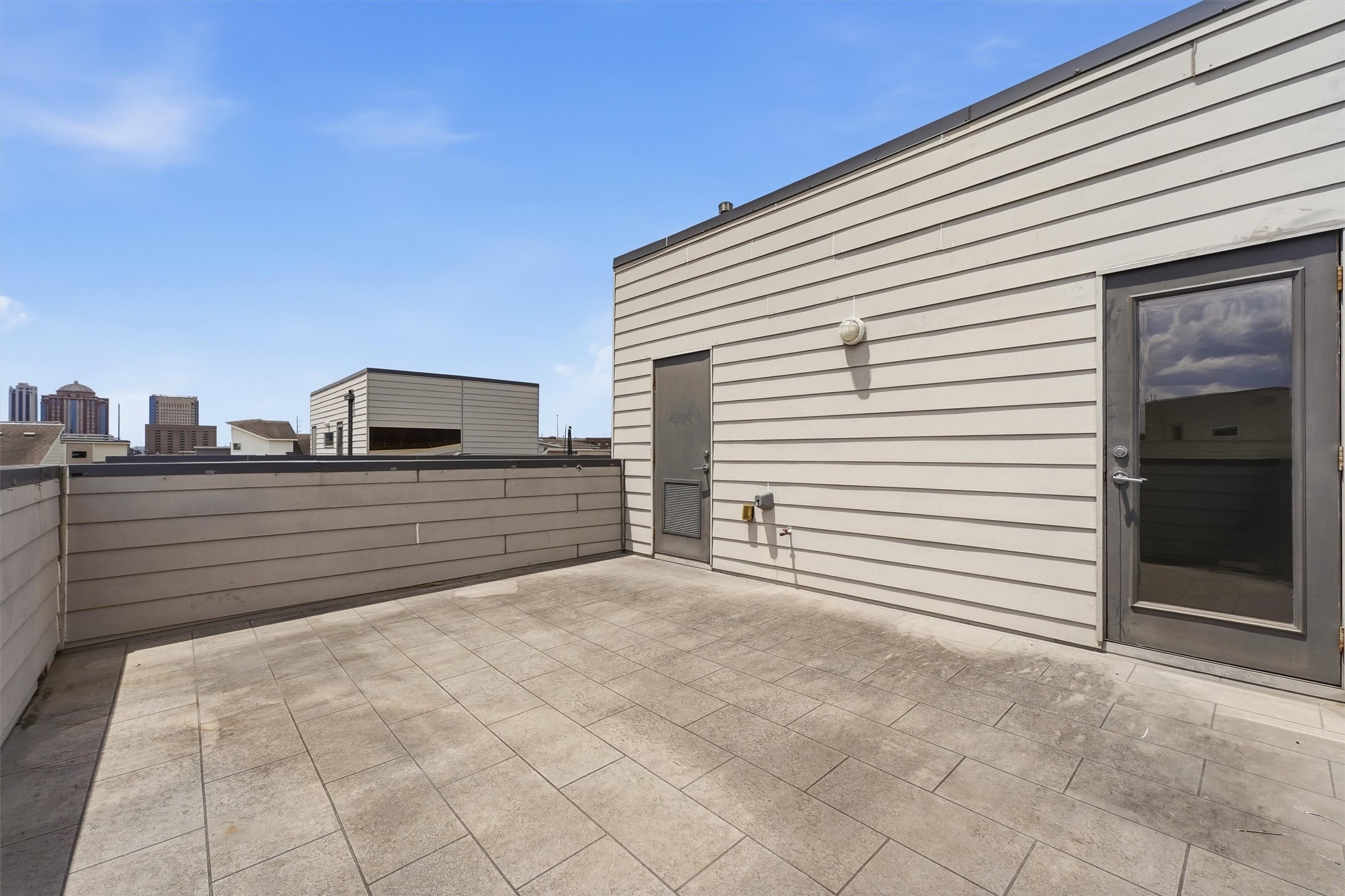 2338 Commerce Street Property Photo 30