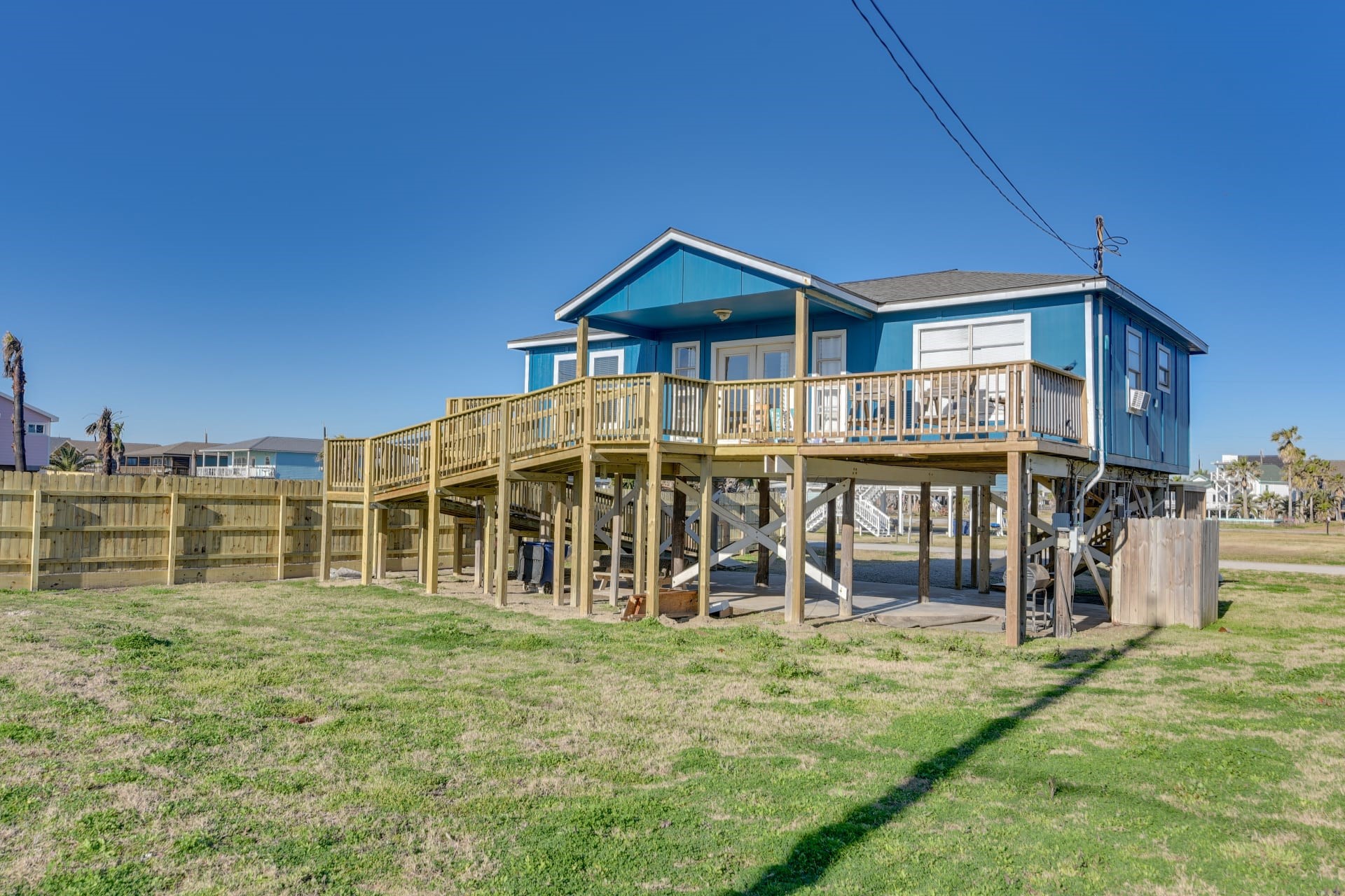 415 Seashell Drive Property Photo 1