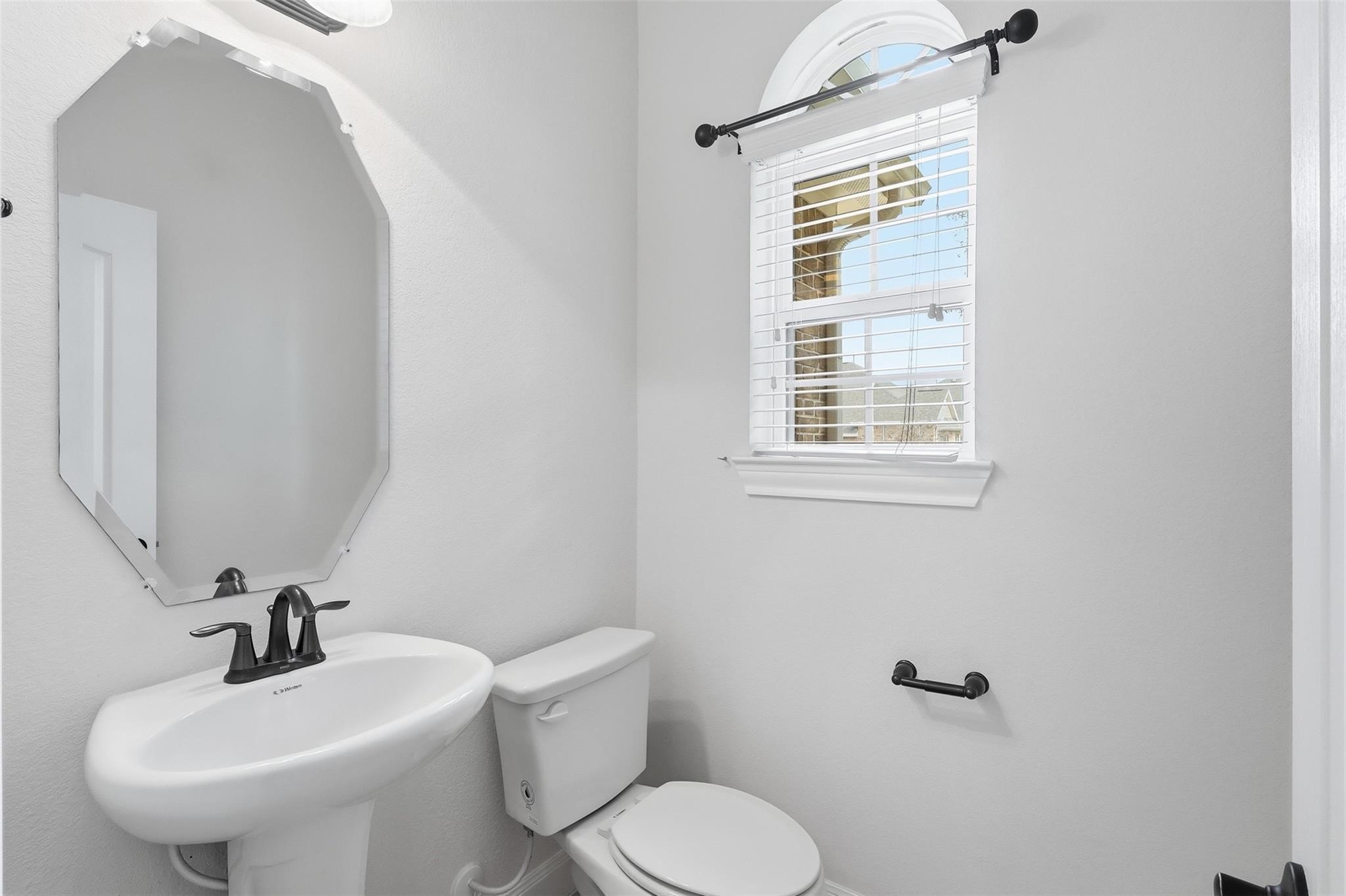 3226 Explorer Way Property Photo 6