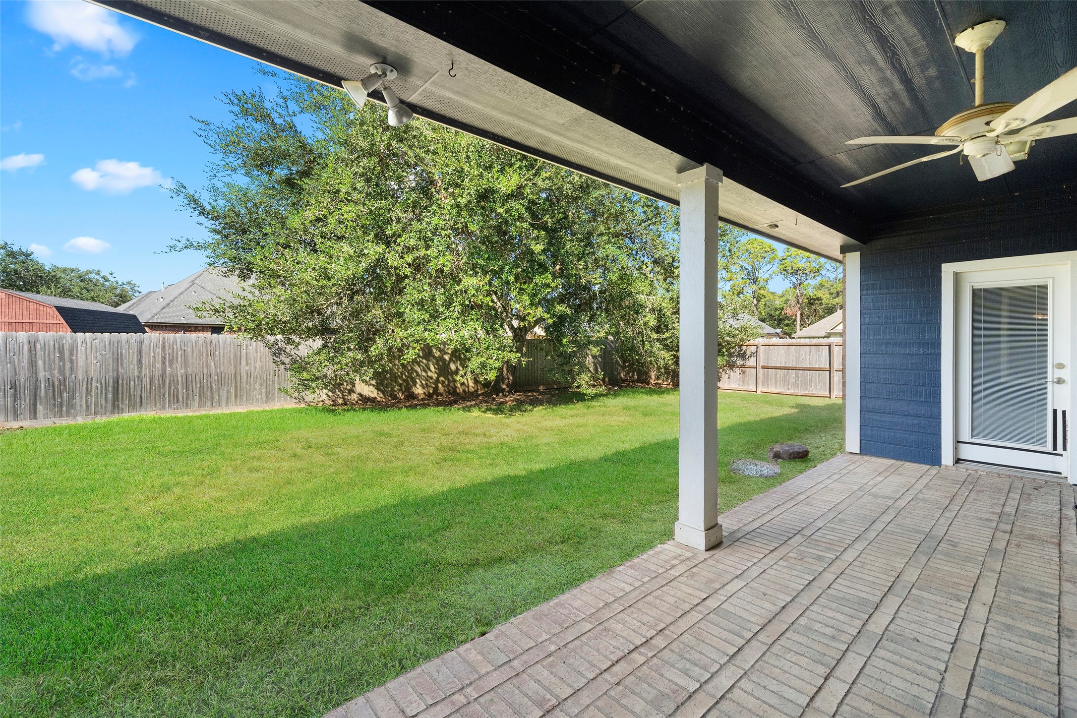 2422 Turberry Drive Property Photo 3