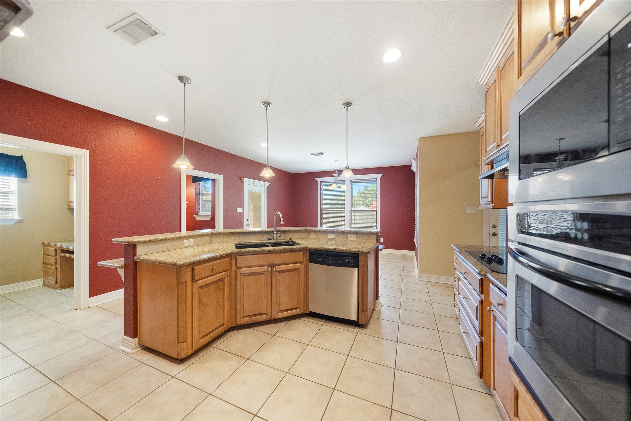 2422 Turberry Drive Property Photo 15