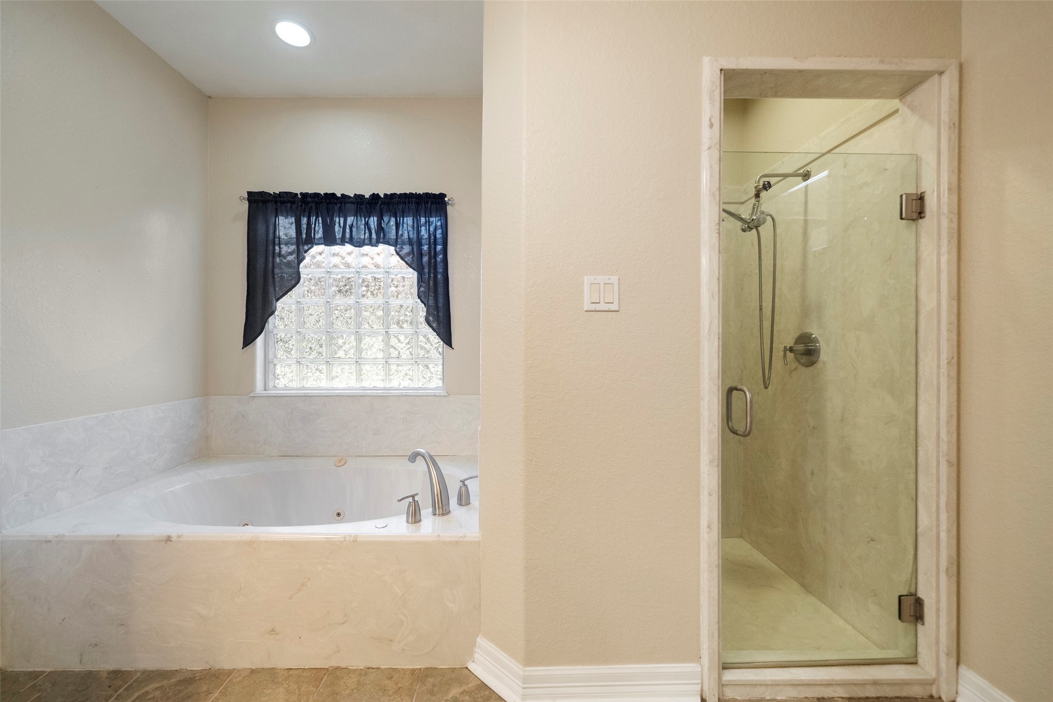 2422 Turberry Drive Property Photo 27