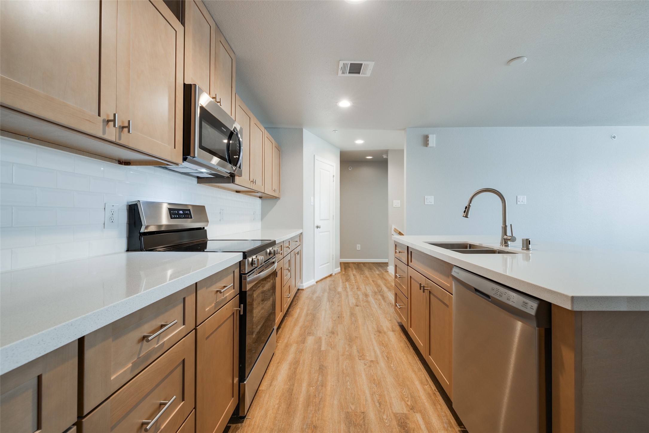 211 Park Place Circle D Property Photo 12