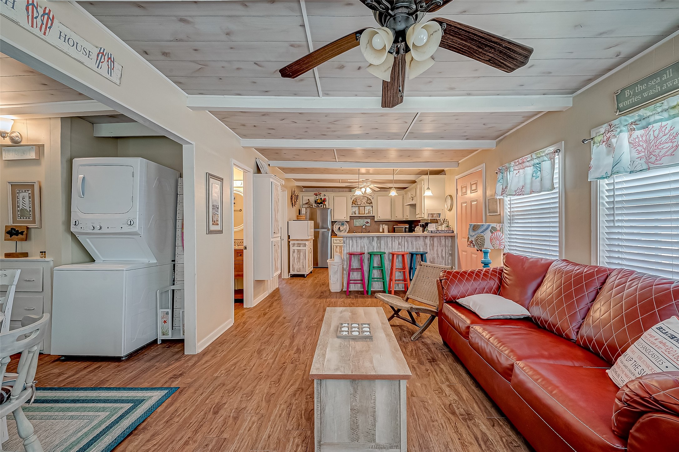 1115 White Cap Drive Property Photo 12