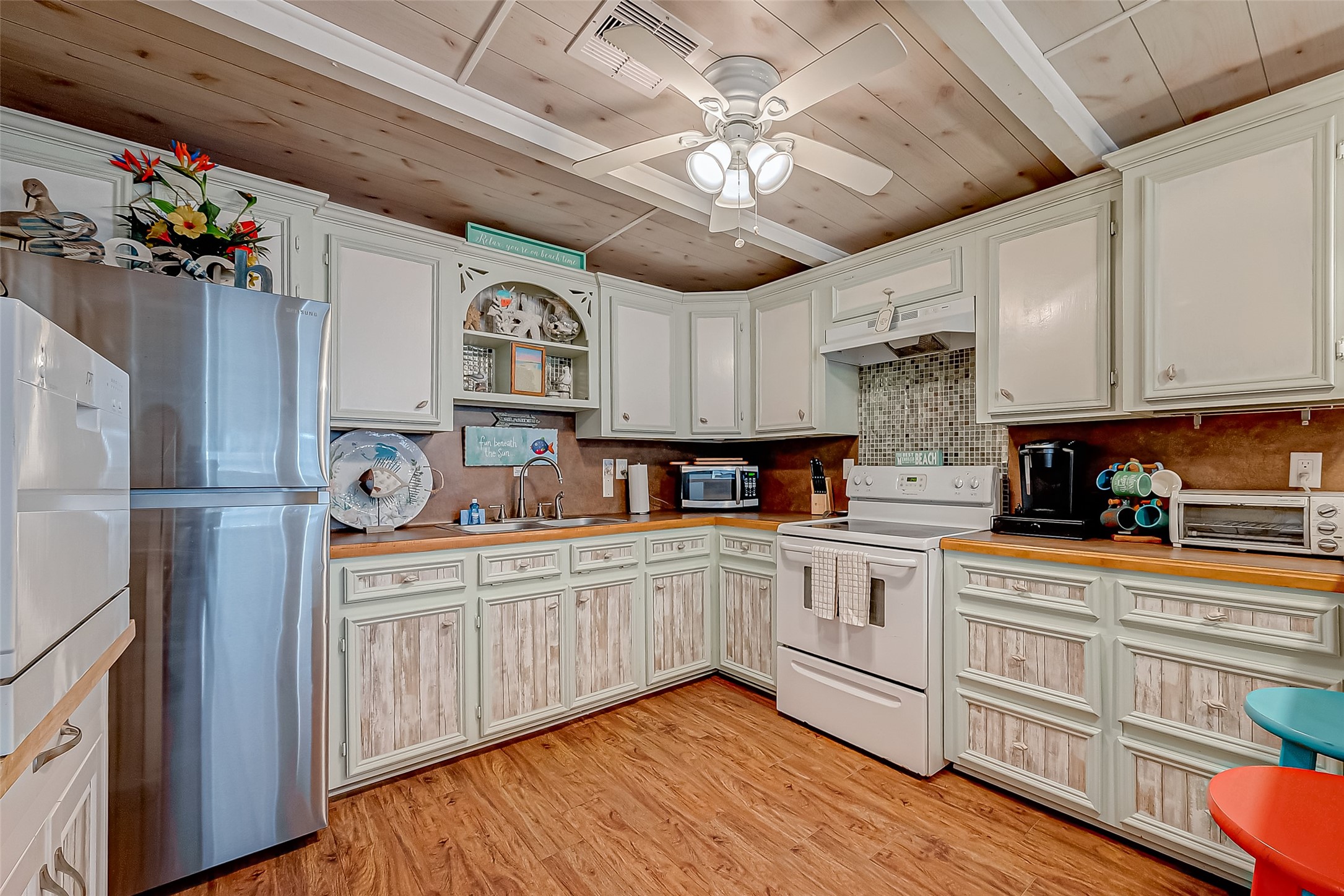 1115 White Cap Drive Property Photo 17